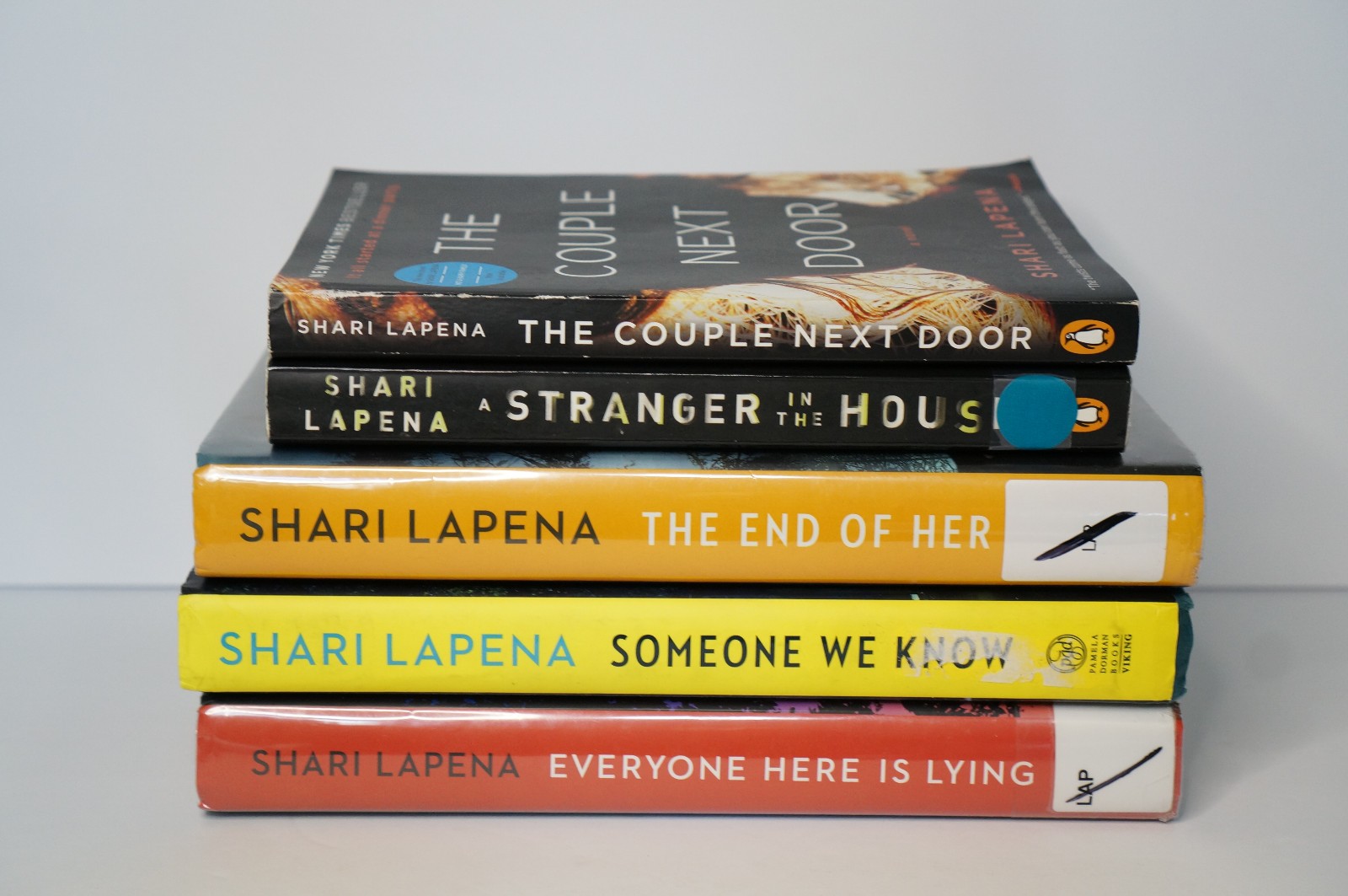 LOT OF 5 Shari Lapena Thriller Mystery Books Couple Next Door, Everyone is lying
