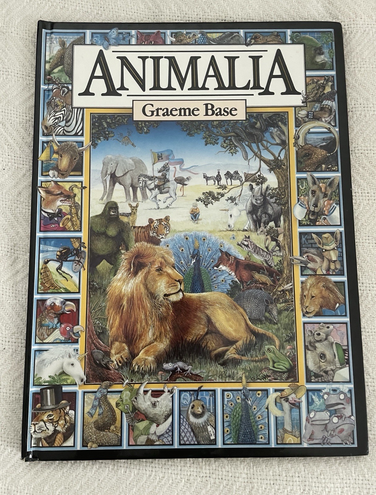 VTG 1987 “Animalia” Illustrated Alliterative Alphabet HC Book. Beasts & Birds