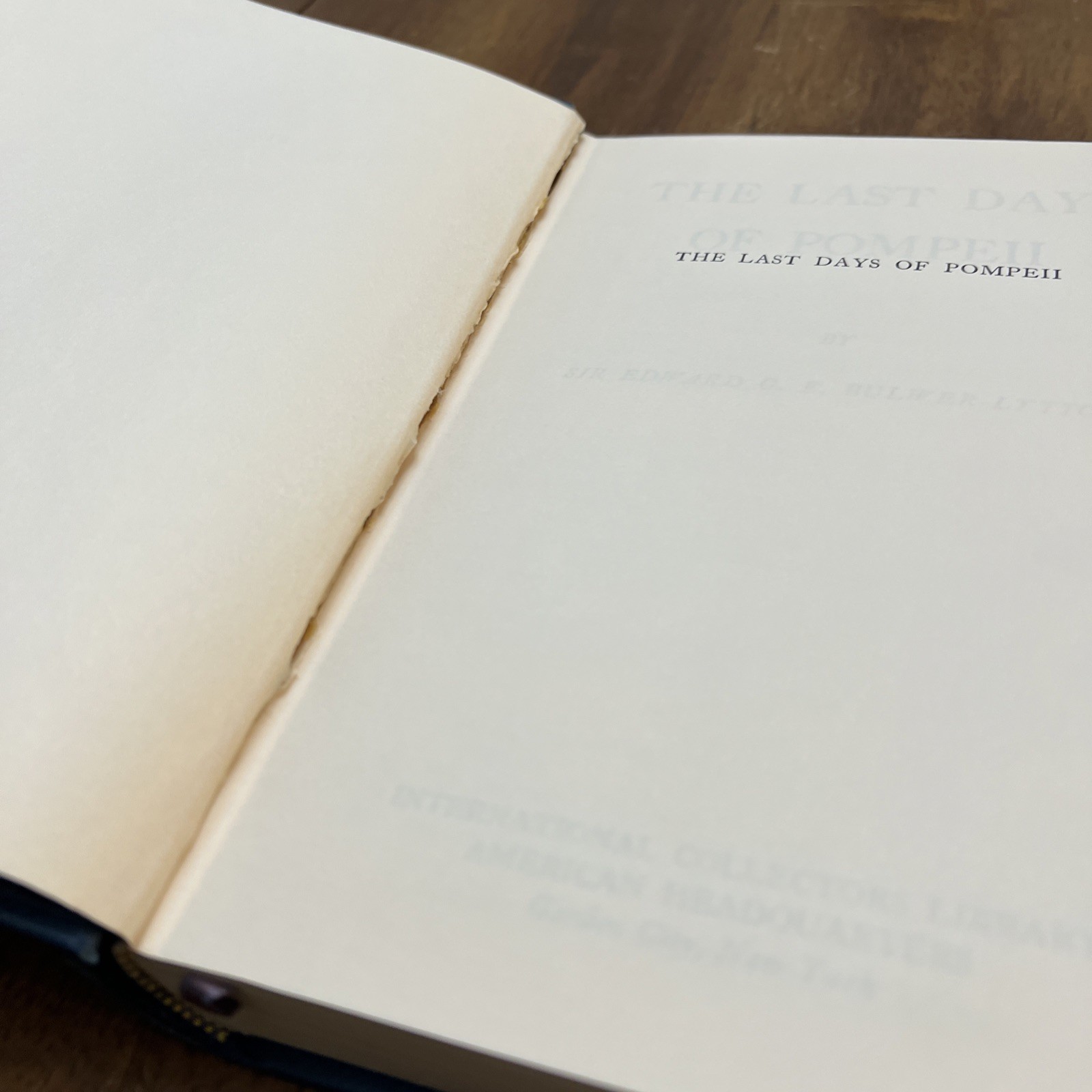 The Last Days of Pompeii Edward G.E. Bulwer-Lytton International Collectors Lib