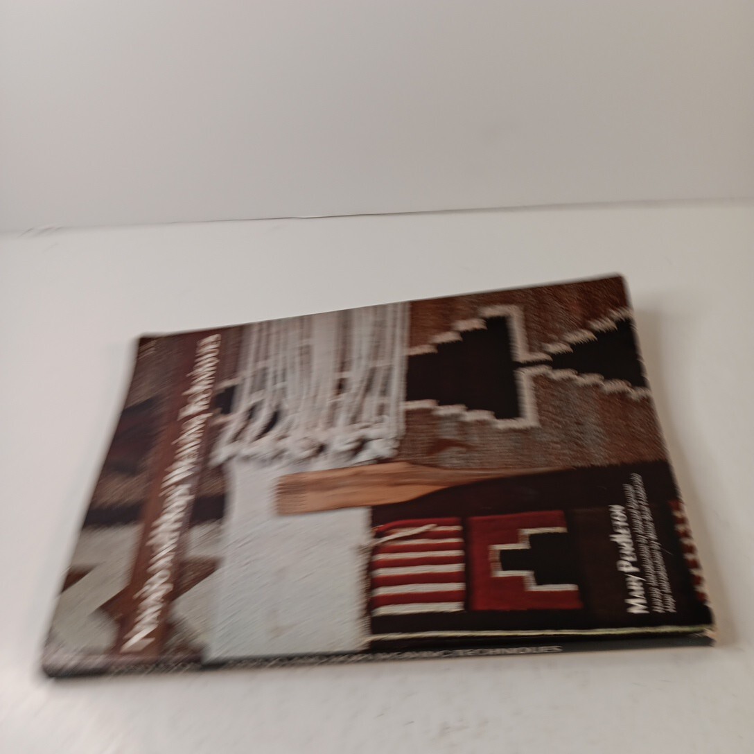 NAVAJO and HOPI WEAVING TECHNIQUES by Mary Pendleton PB (1974)