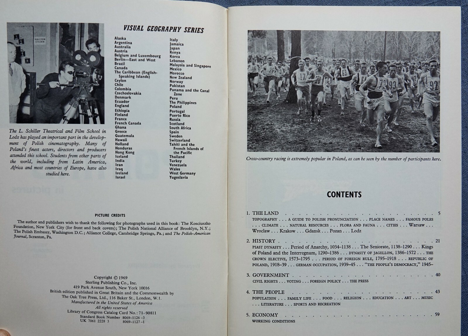 POLAND IN PICTURES BY ROBERT OBOJSKI 1969 SOFTBOUND