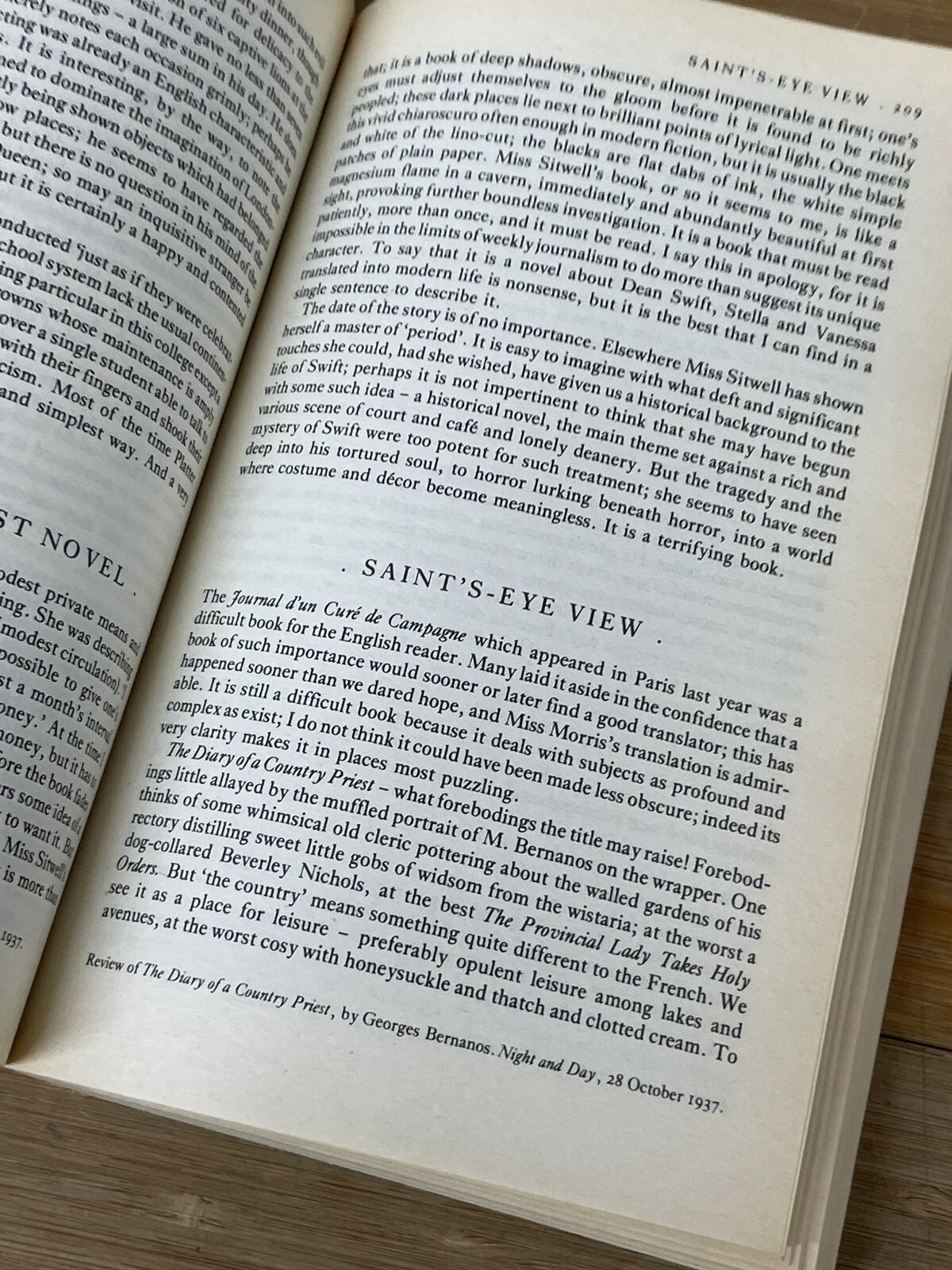 Vintage The Essays, Articles and Reviews of Evelyn Waugh PB Penguin 1986