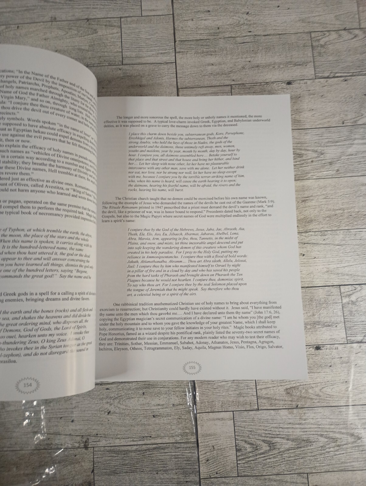 Keenan BookerThe Encyclopedia on the Alchemy of Women Vol. II (2) (The Uterus)