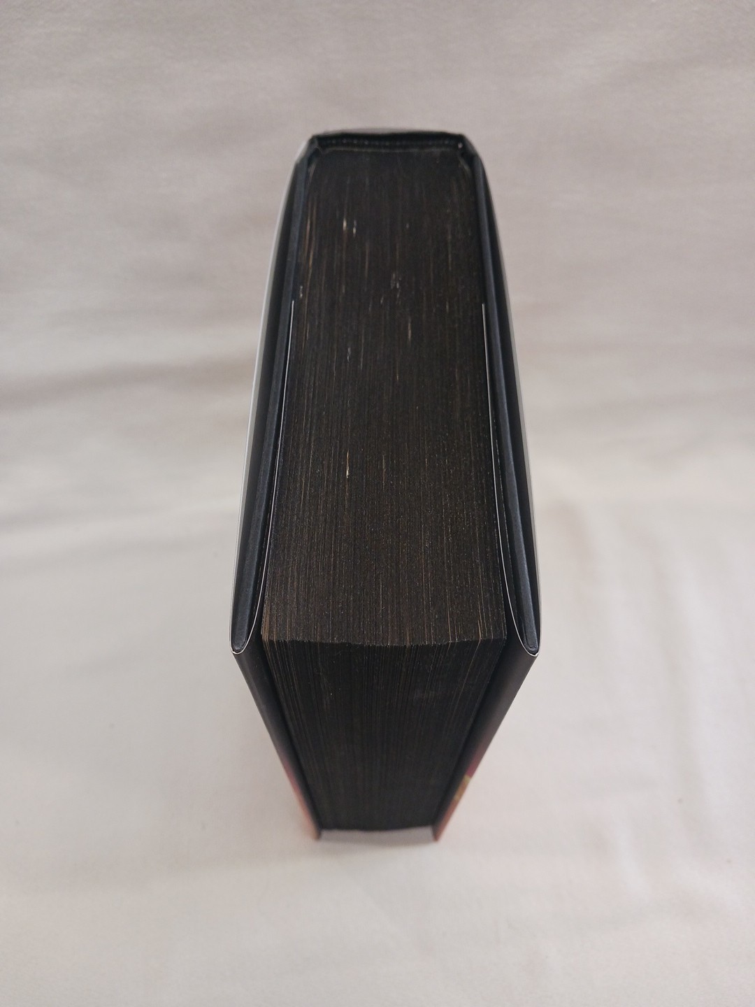 Yarros Iron Flame Black Sprayed Edges HC DJ First Edition 1st Printing LIKE-NEW