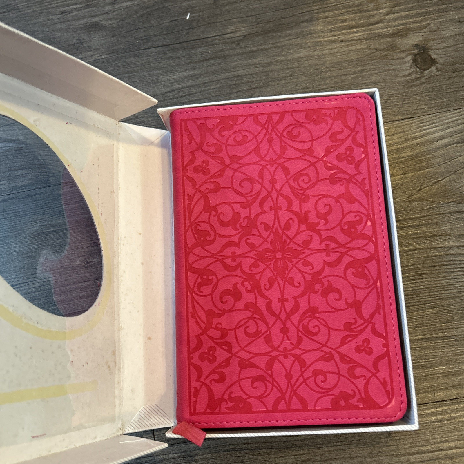 ESV Thinline Bible Floral IMITATION LEATHER 2014 by ESV Bibles