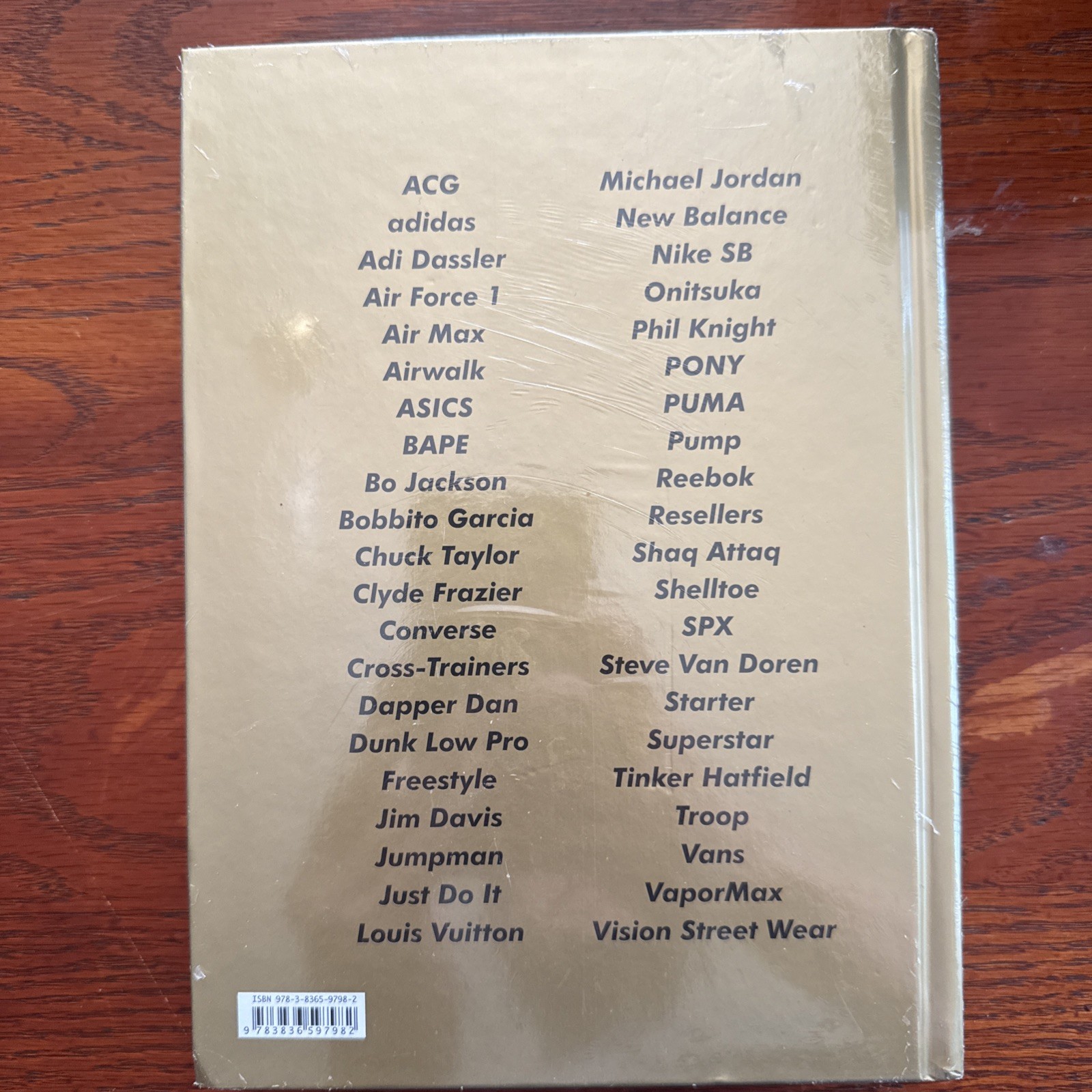 Sneaker Freaker. the Ultimate Sneaker Book. 45th Ed by Simon Wood (2024,…