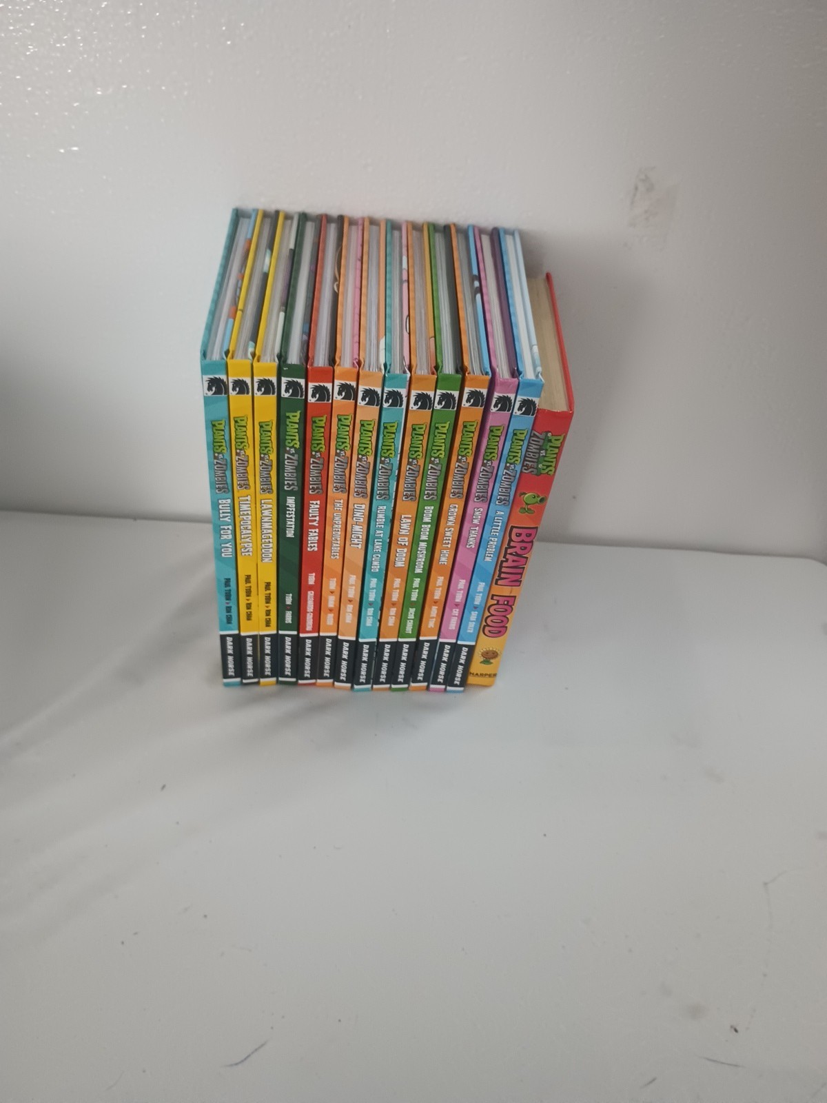 Plants vs. Zombies by Paul Tobin and Ron Chan Dark Horse Lot of 14 Hard Covers