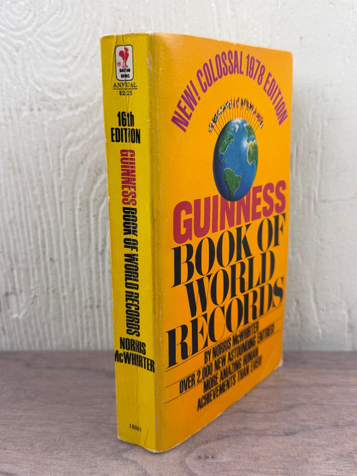 Guinness Book of World Records Norris McWhirter 1978 16th Edition Bantam Books
