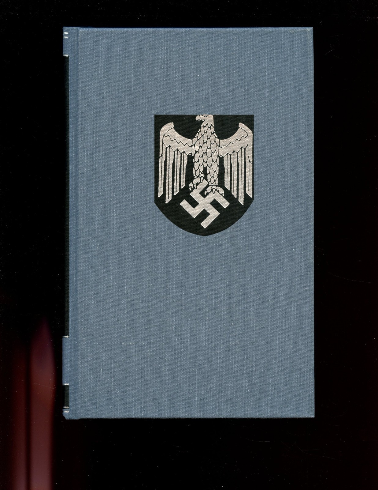 HANDBOOK OF THE GERMAN ARMY 1940. Battery pr, r/p HB NEW