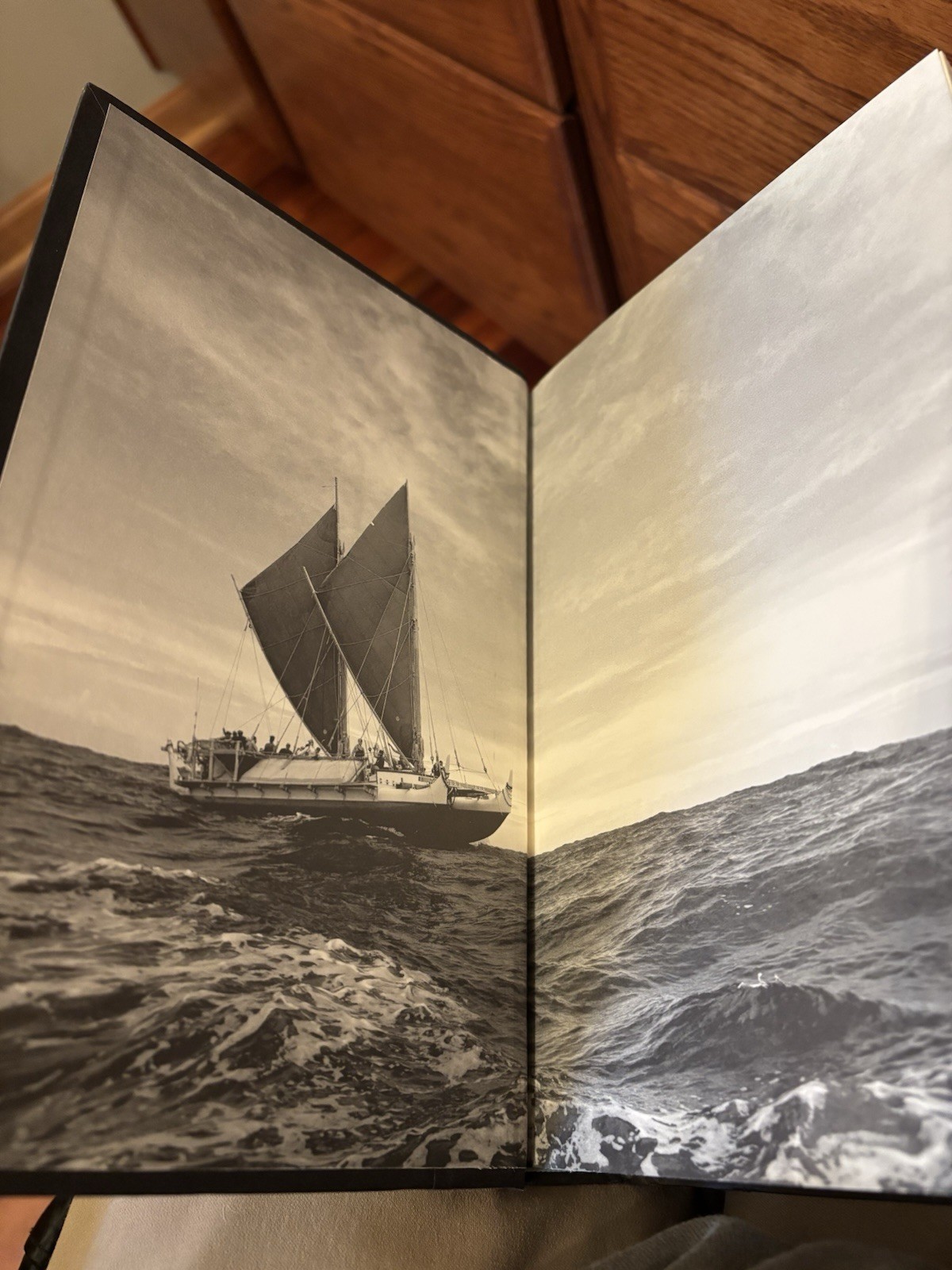 Pacific. Simon Winchester. Signed Hardcover Harper 2015. Near Fine