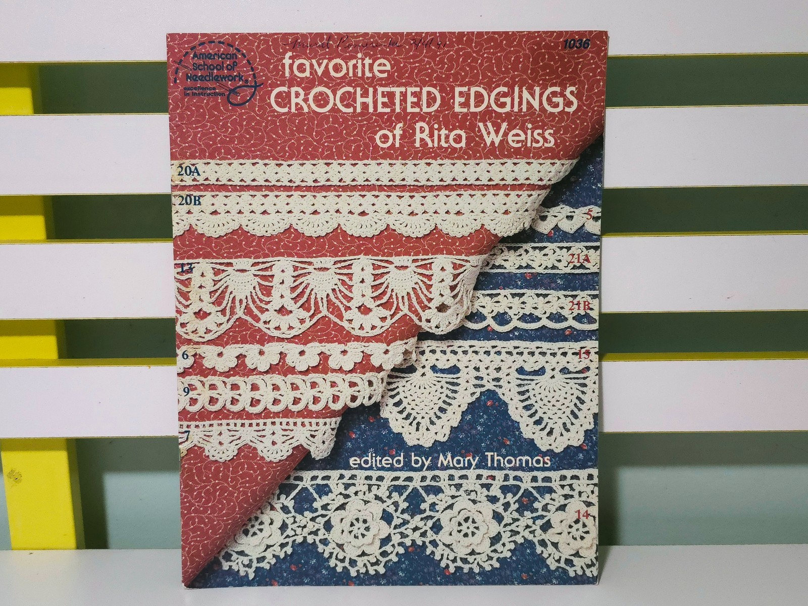 American School of Needlework 1036: Favorite Crocheted Edgings of Rita Weiss!