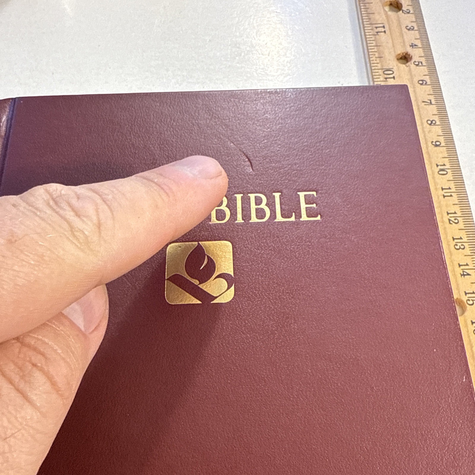PEW HOLY BIBLE NRSV Hendrickson Hardcover Burgundy Church 1989 Study vintage