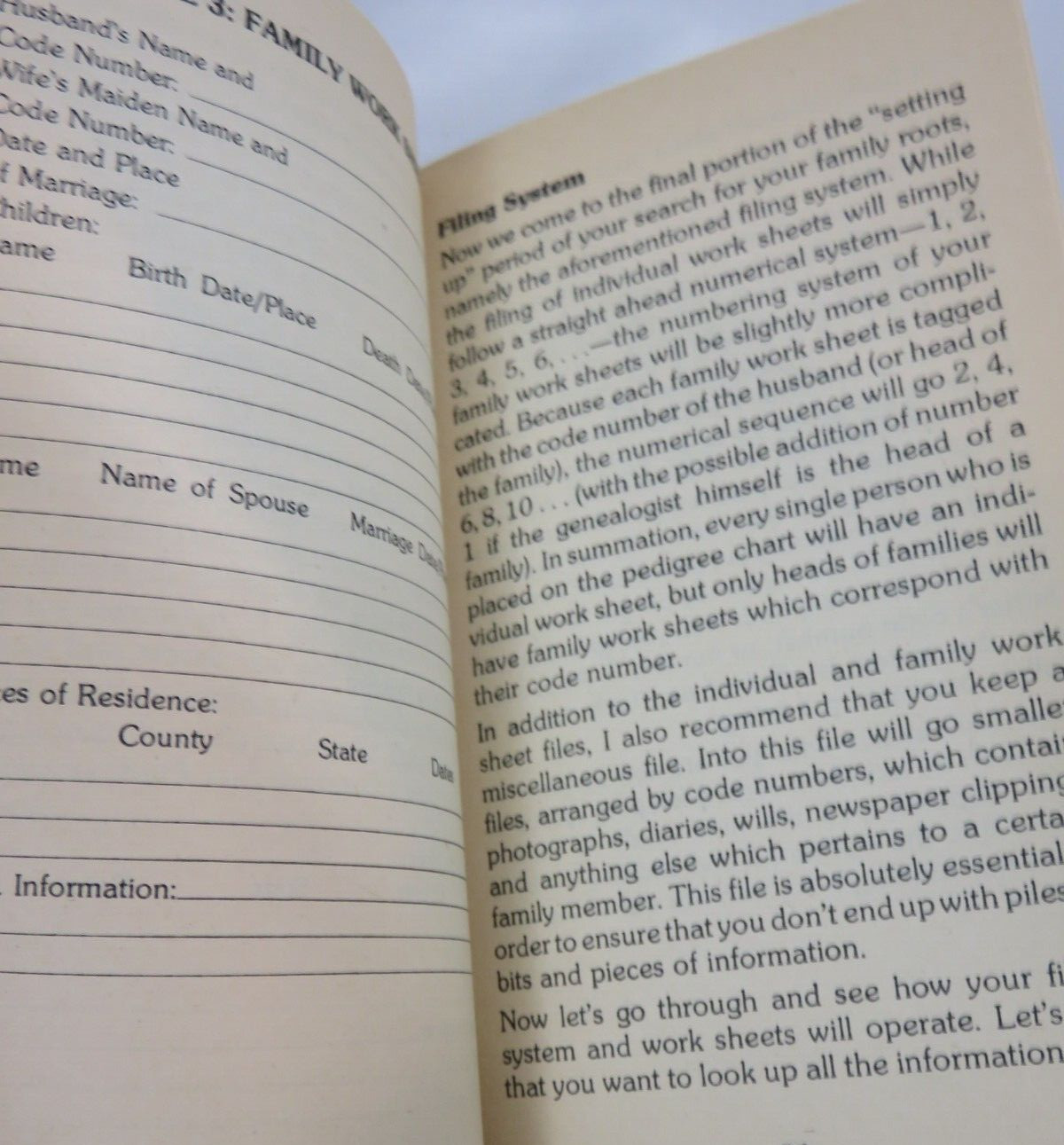 How to Find your Family Roots by William Latham Book – 1988