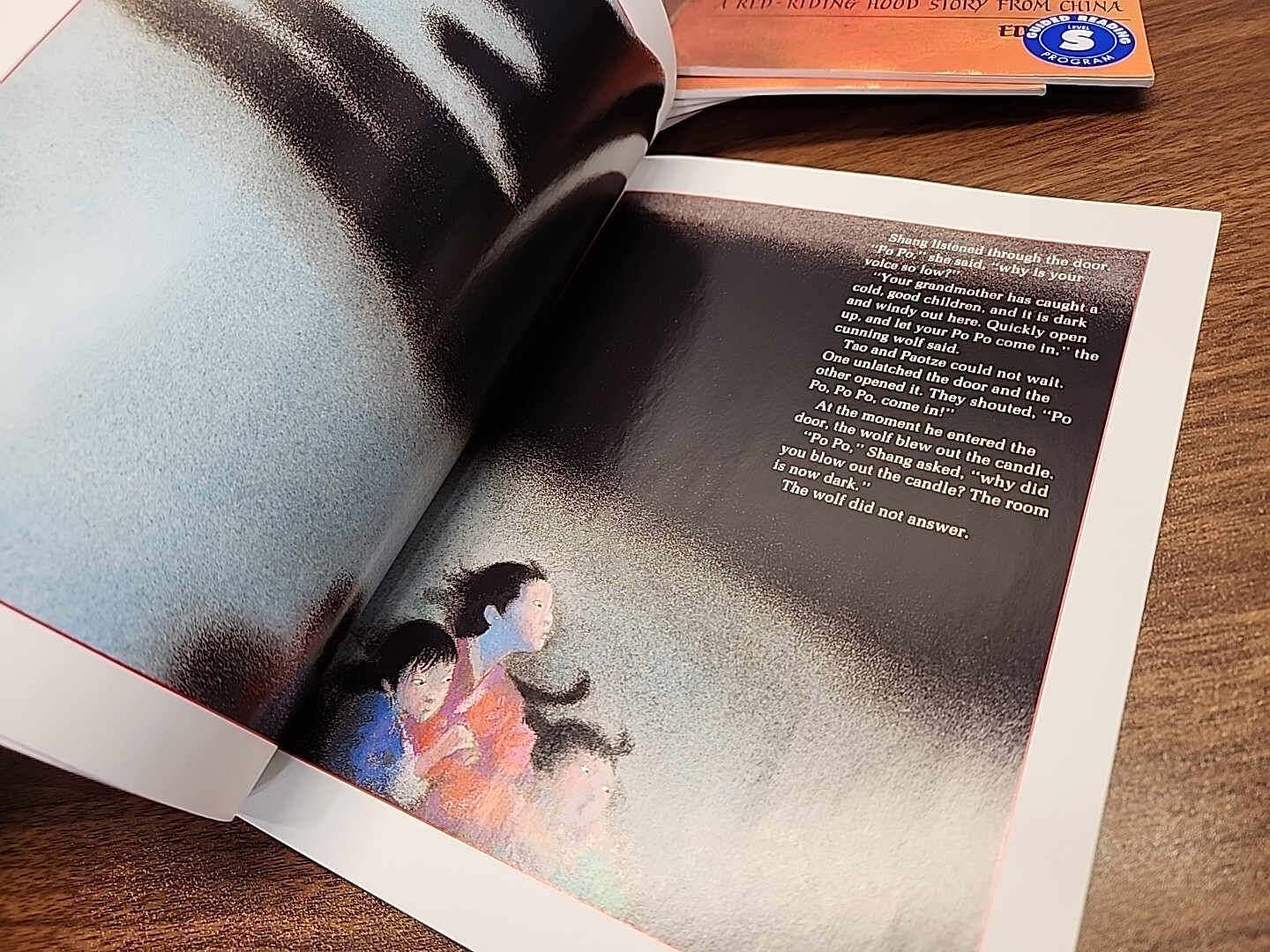 (12) Lon Po Po: A Red-Riding Hood Story from China by Ed Young ~ Classroom Set