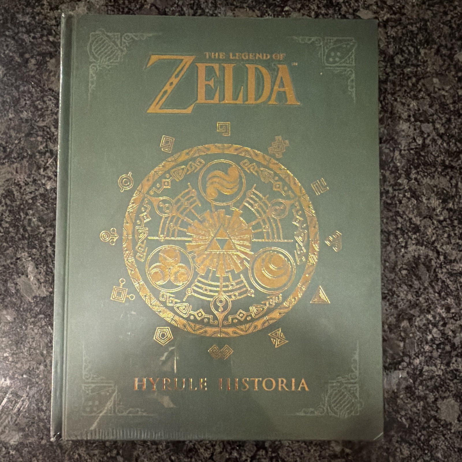 Dark Horse Comics The Legend of Zelda: Hyrule Historia Illustrated HC 2013