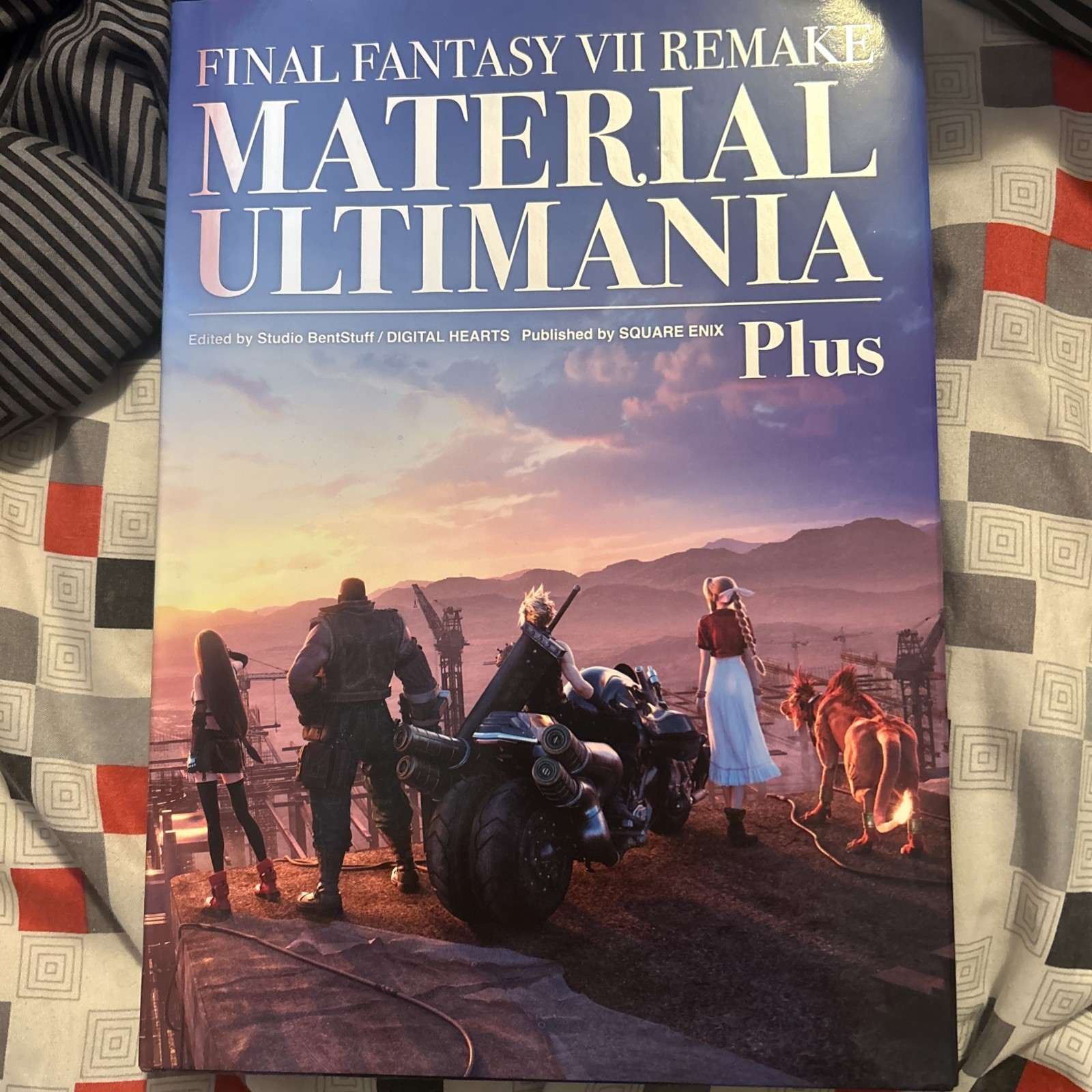 Final Fantasy VII Remake: Material Ultimania Plus