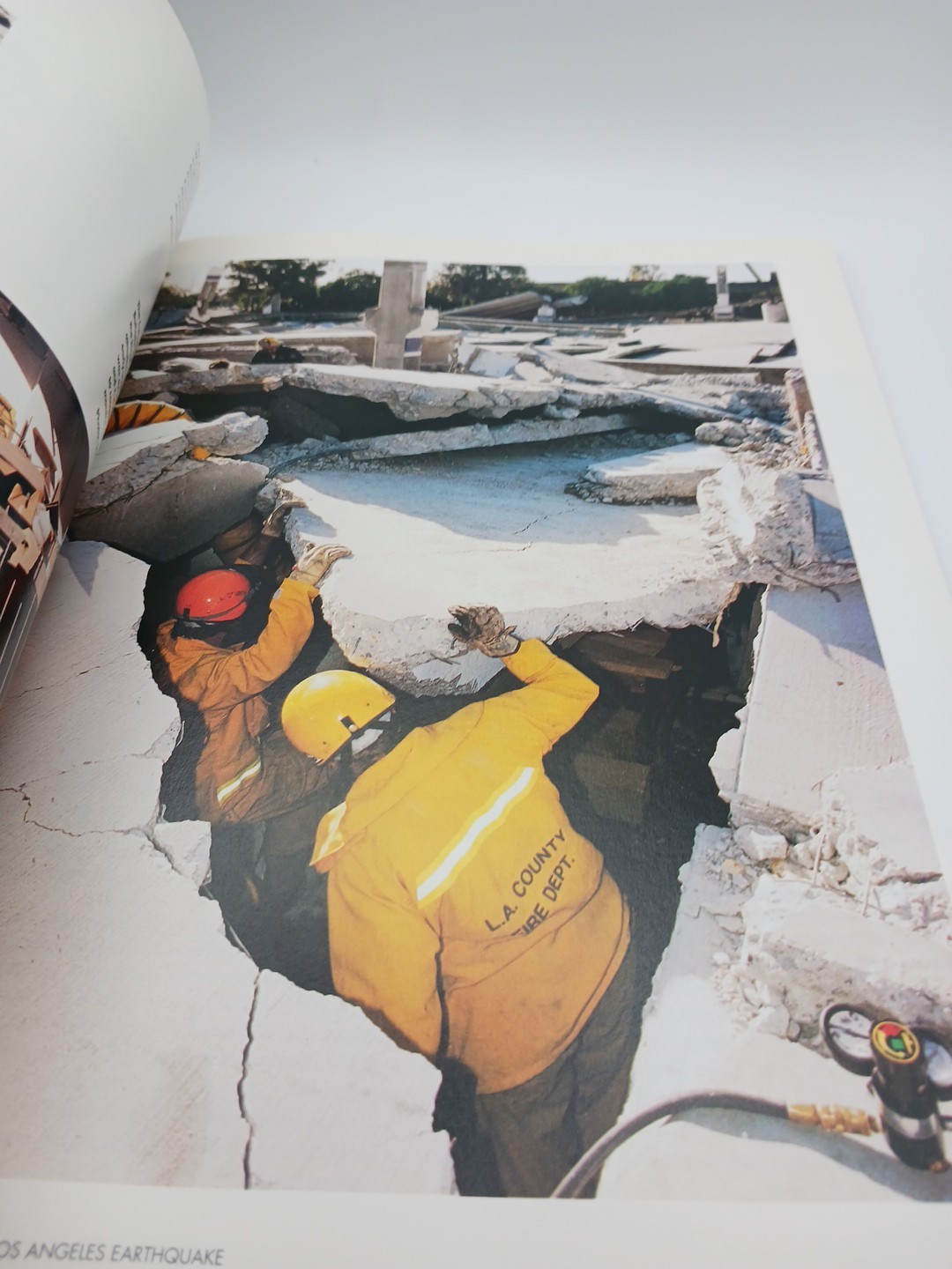 Vintage Images Of The 1994 Los Angeles Earthquake LA Times Photo Book 1st Ed PB