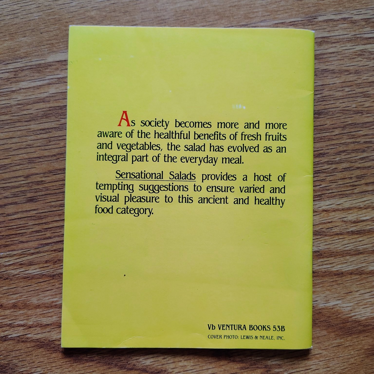 300 Sensational Salads Lucinda Hollace Berry 1985 Cookbook Ventura Books