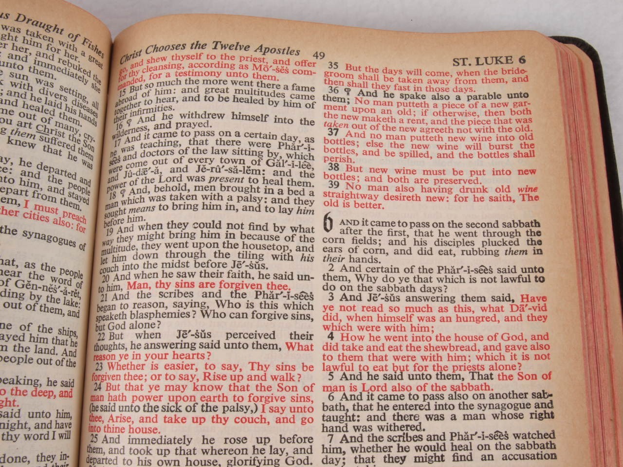 Holy Bible King James Version KJV World Publishing Vintage Red Letter 7.5 x 5.5″