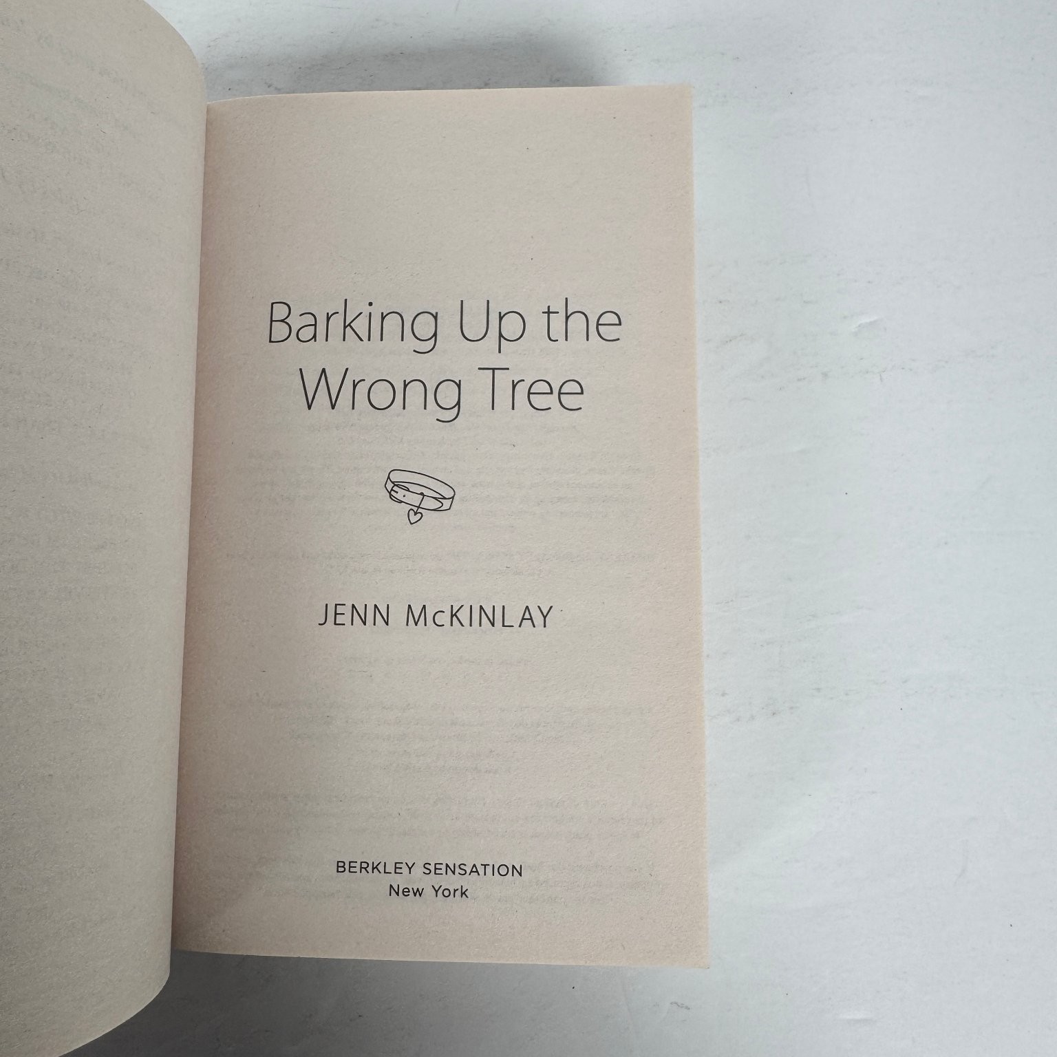 Jenn McKinlay ABOUT A DOG & BARKING UP THE WRONG TREE Bluff Point Romance Lot