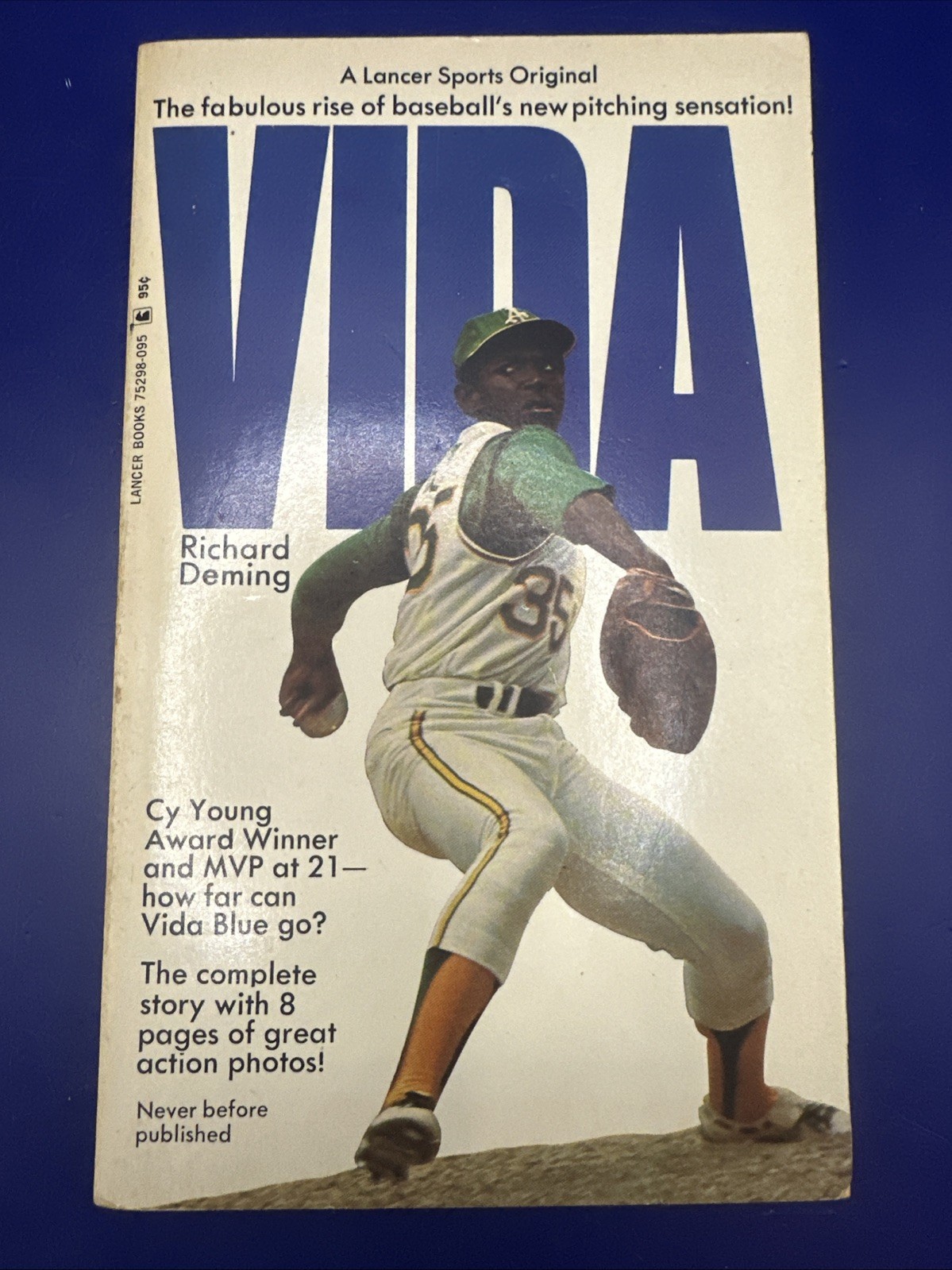 Lot of 5 Vtg Paperback Books MLB/ NFL/ NBA Vida Yaz Namath Lombardi Chamberlain