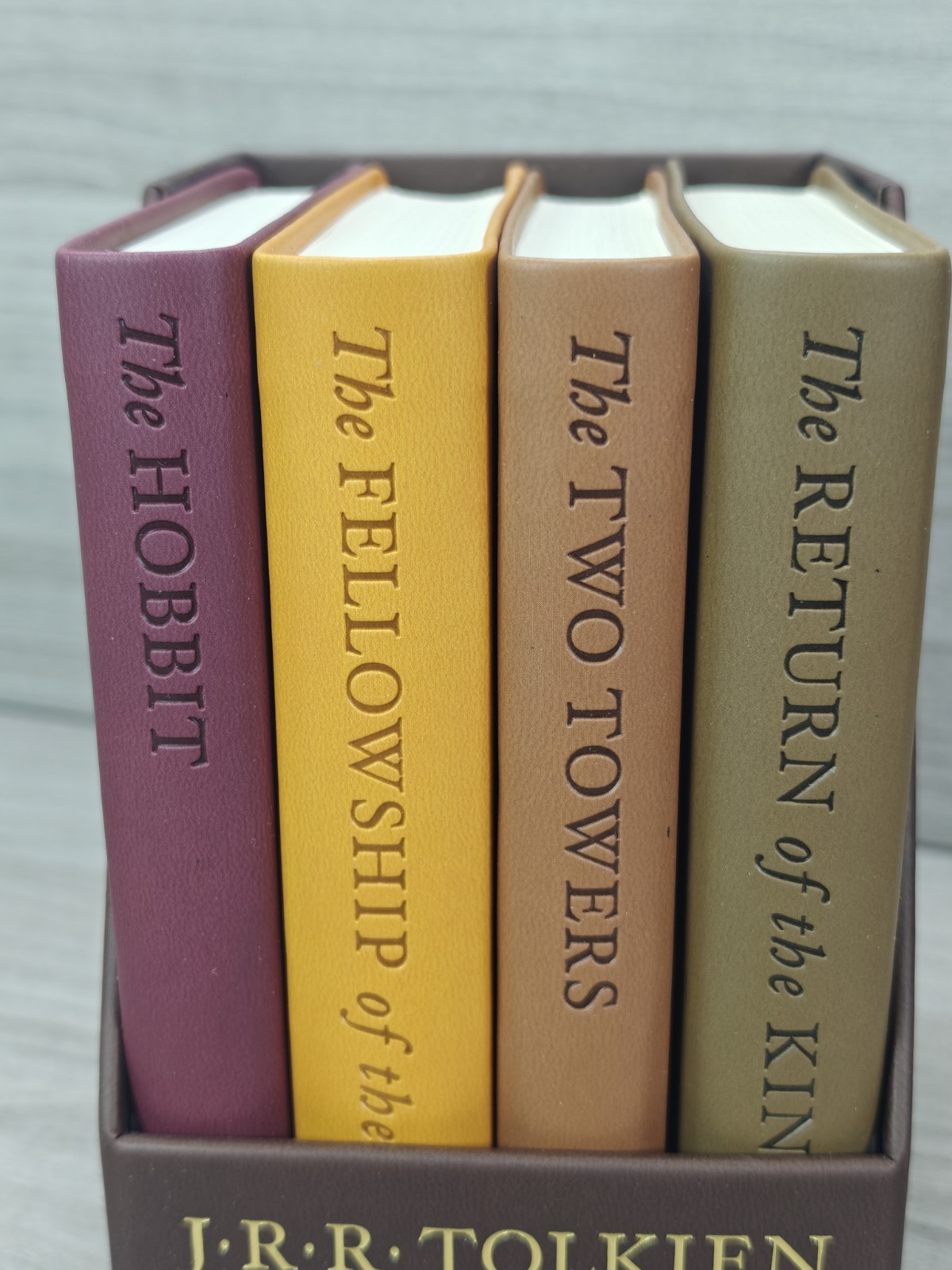 4 Book Boxed Set J.R.R TOLKIEN: HOBBIT & LORD OF THE RINGS – Leather Pocket Size