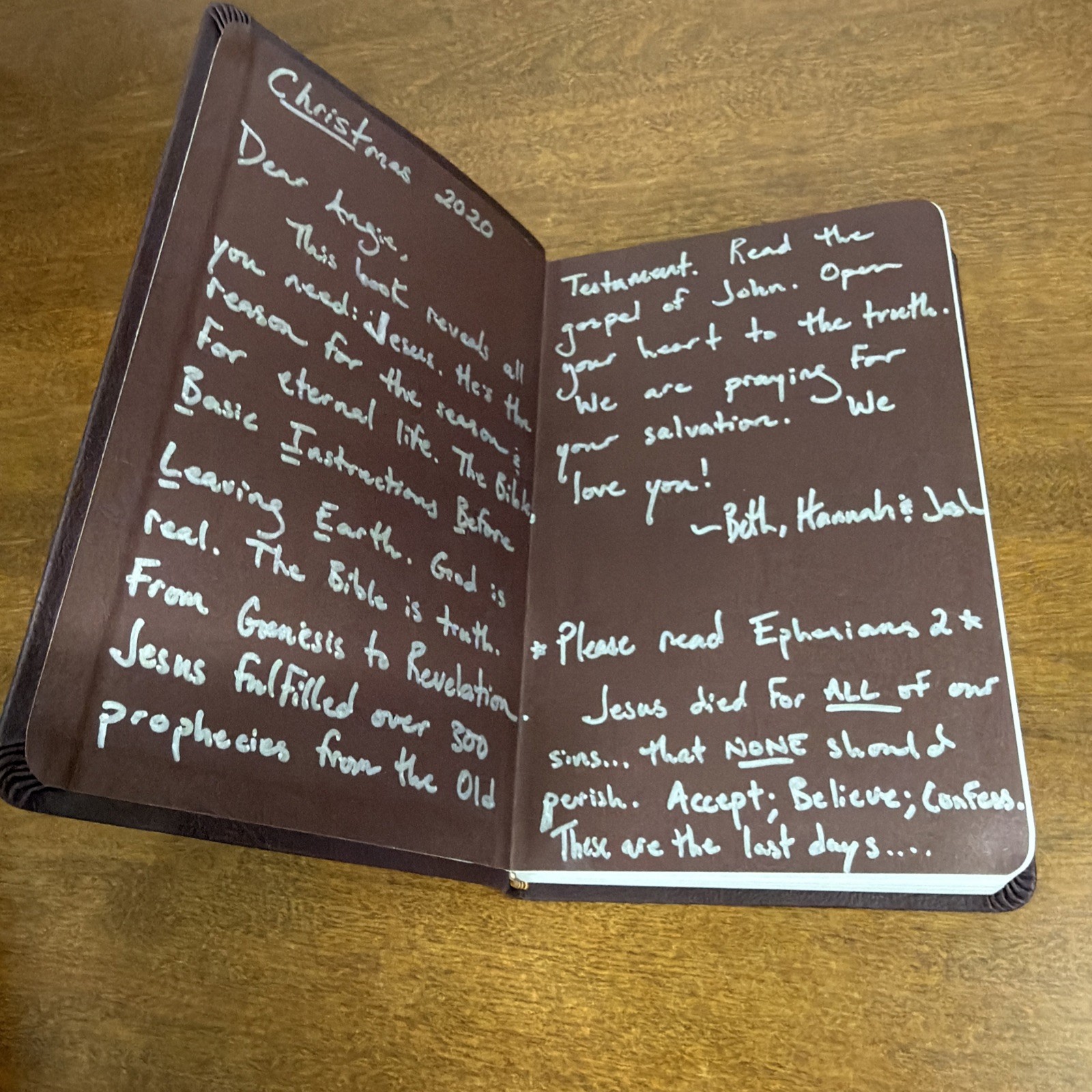 ESV Premium Gift Bible (TruTone, Chestnut, Filigree Design)