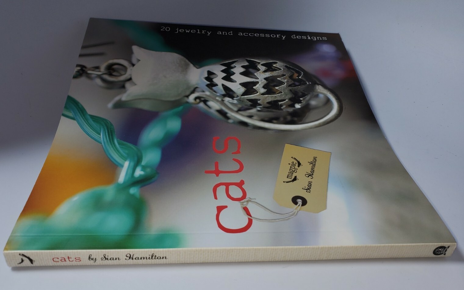 Cats: 20 Jewelry and Accessory Designs (Paperback or Softback)!