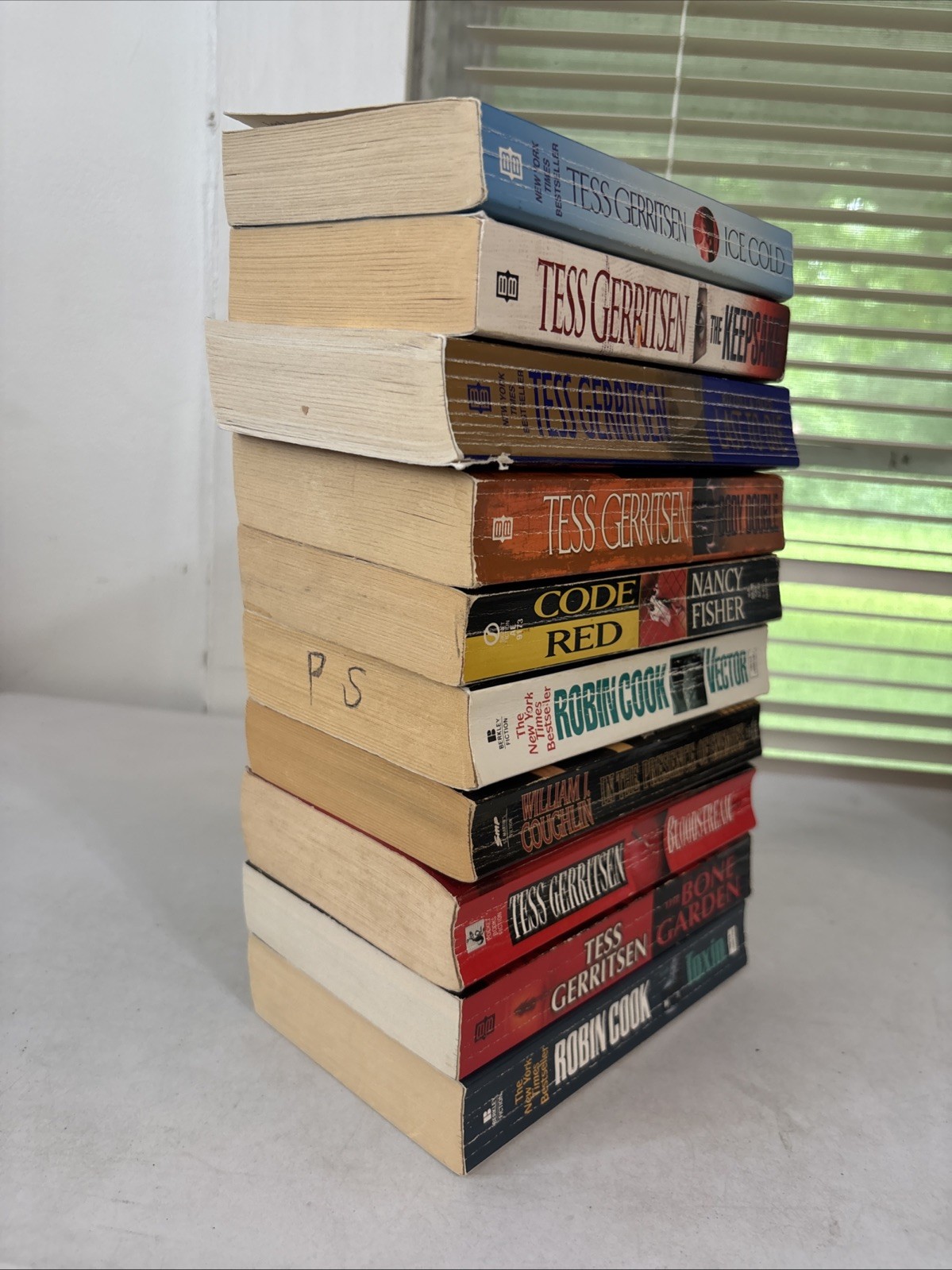 Lot of 10 – Medical Thriller/Myster/Dramas – Mixed Authors – Free Shipping