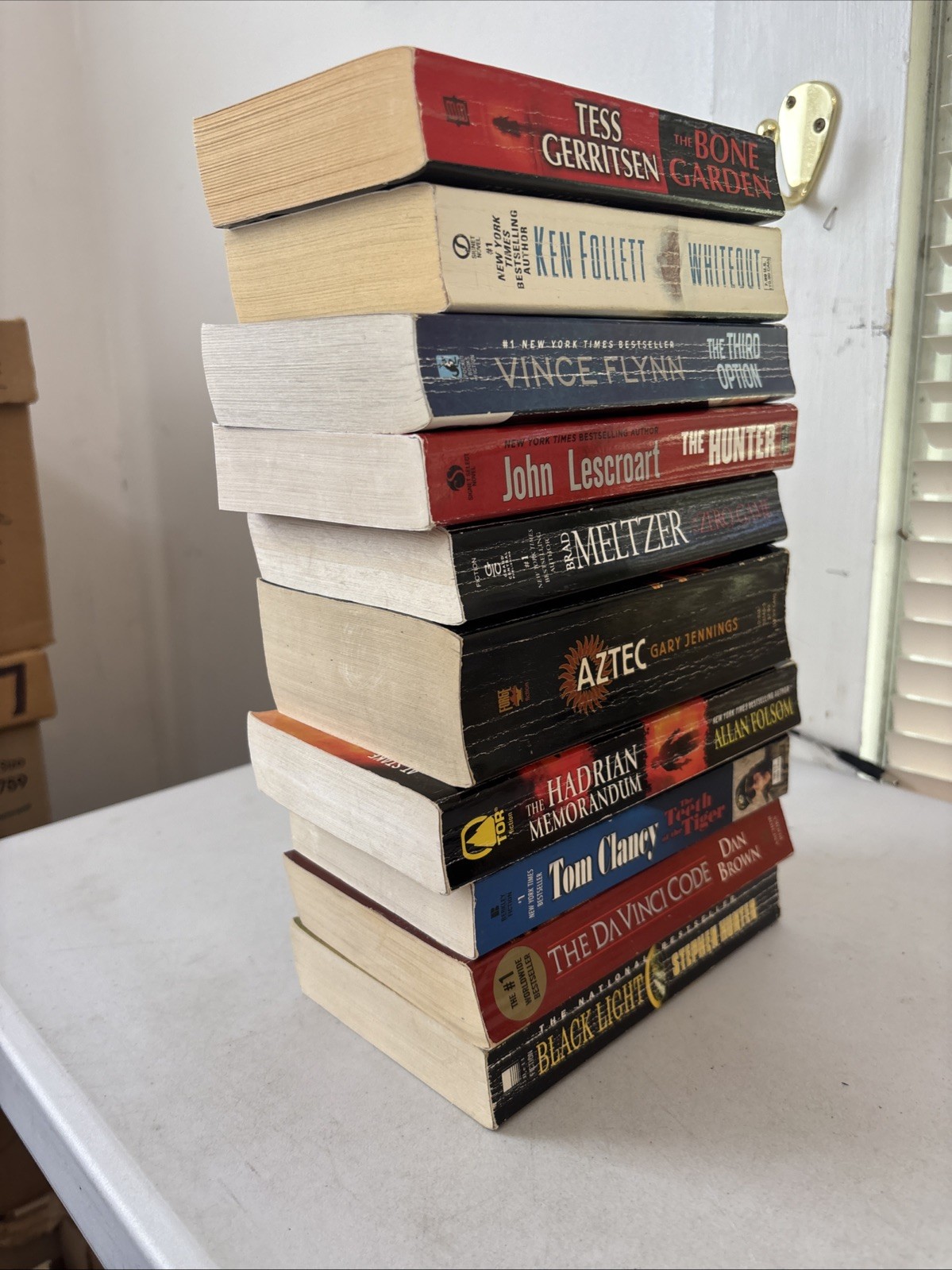 Lot of 10 – Mystery and Thrillers – Mixed Authors – FREE SHIPPING