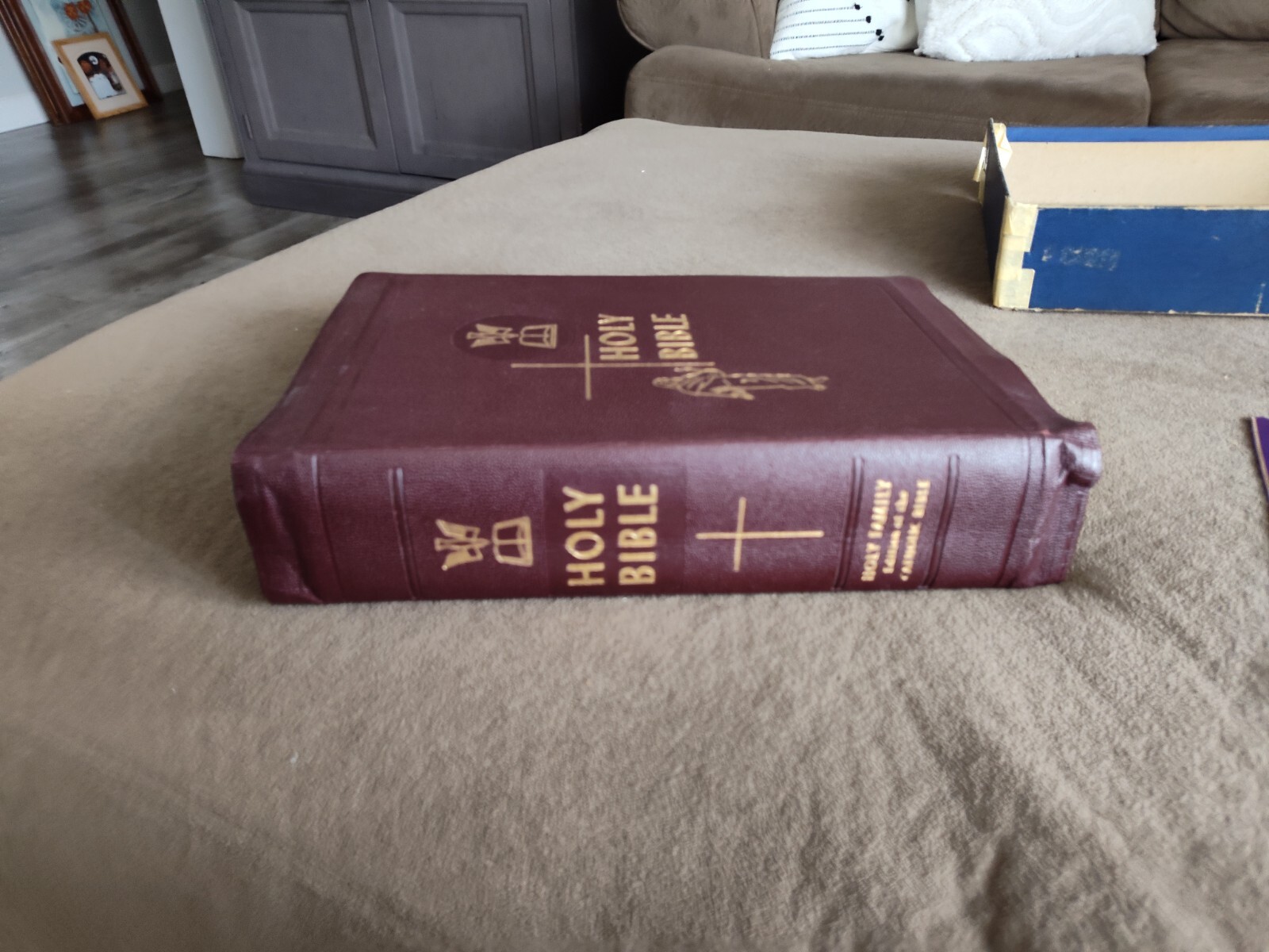 Holy Bible Qui Sacrarum Scripturarum by The Catholic Press Inc. Chicago 1950 VTG