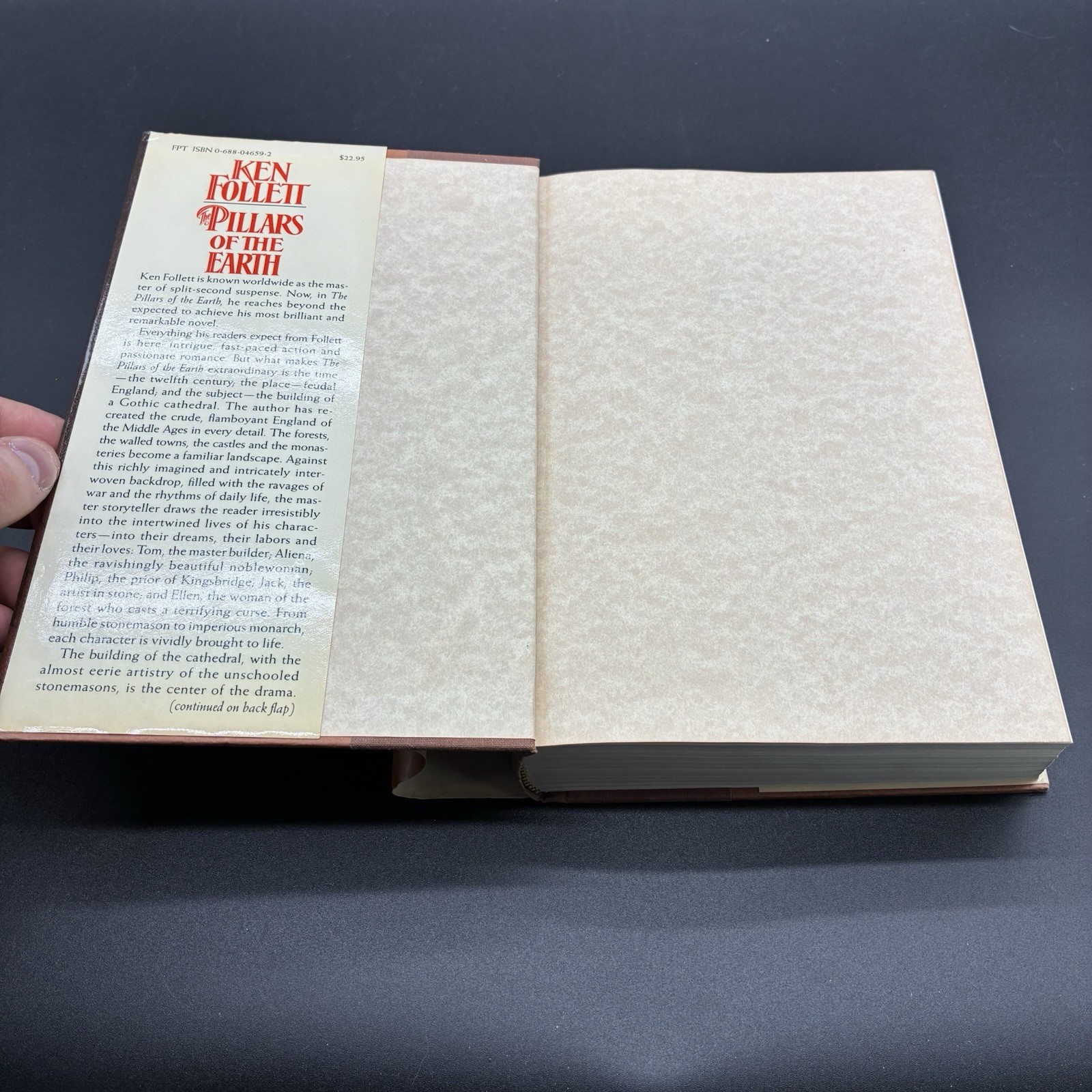 The Pillars of the Earth Ken Follett 1st Edition 1st Print HC DJ 1989