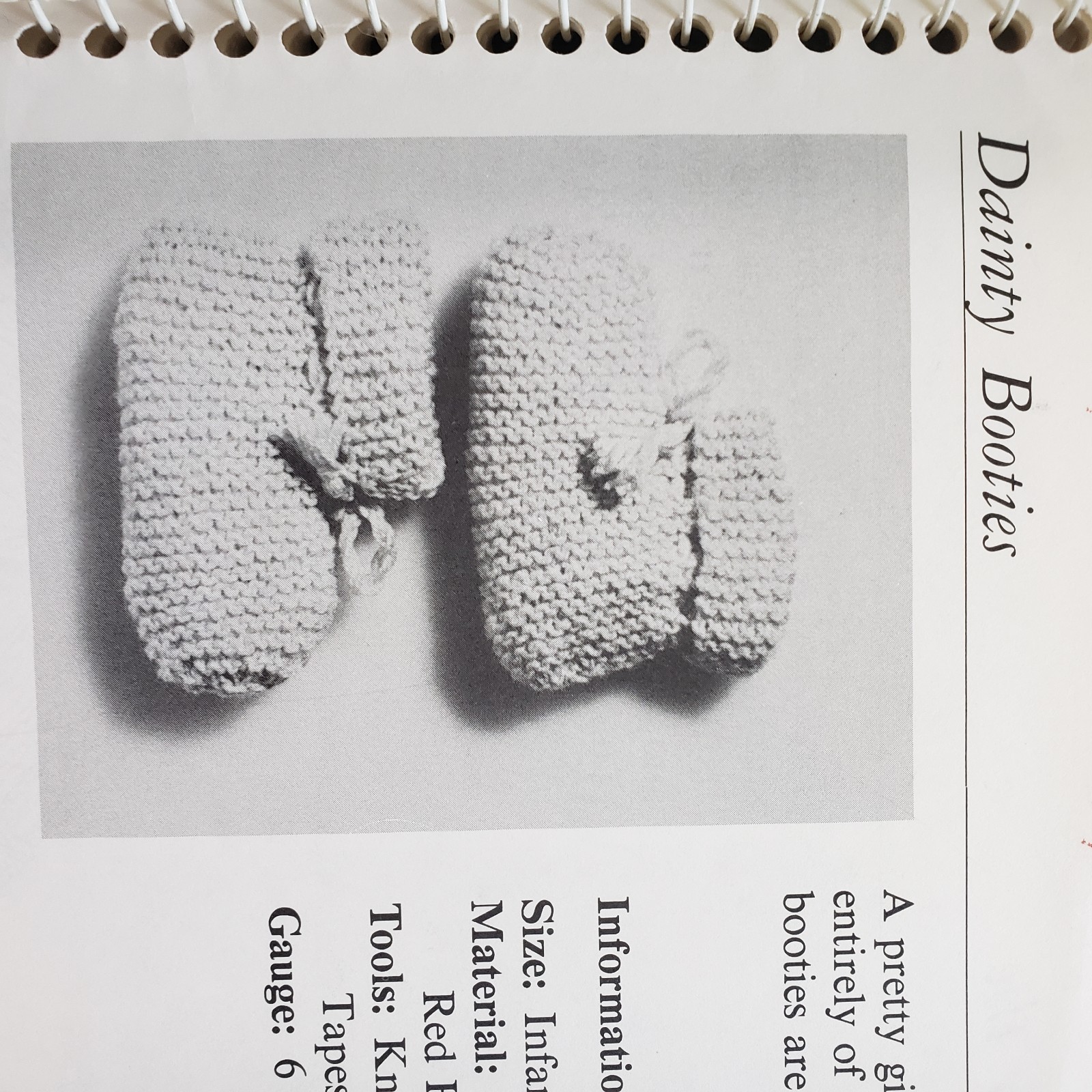 Latge Print Needlecraft Book Mildred Graves Ryan 51 Projects Knit Crochet Needle