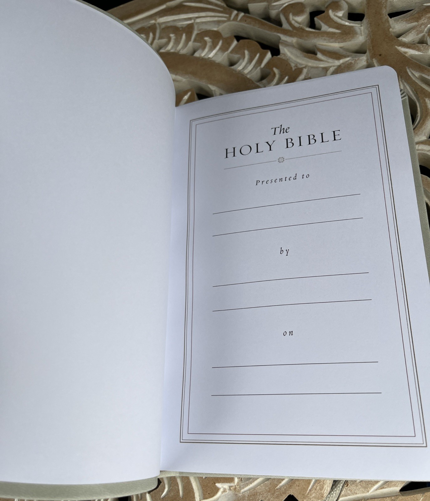 ESV Large Print Value Thinline Bible (Trutone, River Stone, Branch Design): New