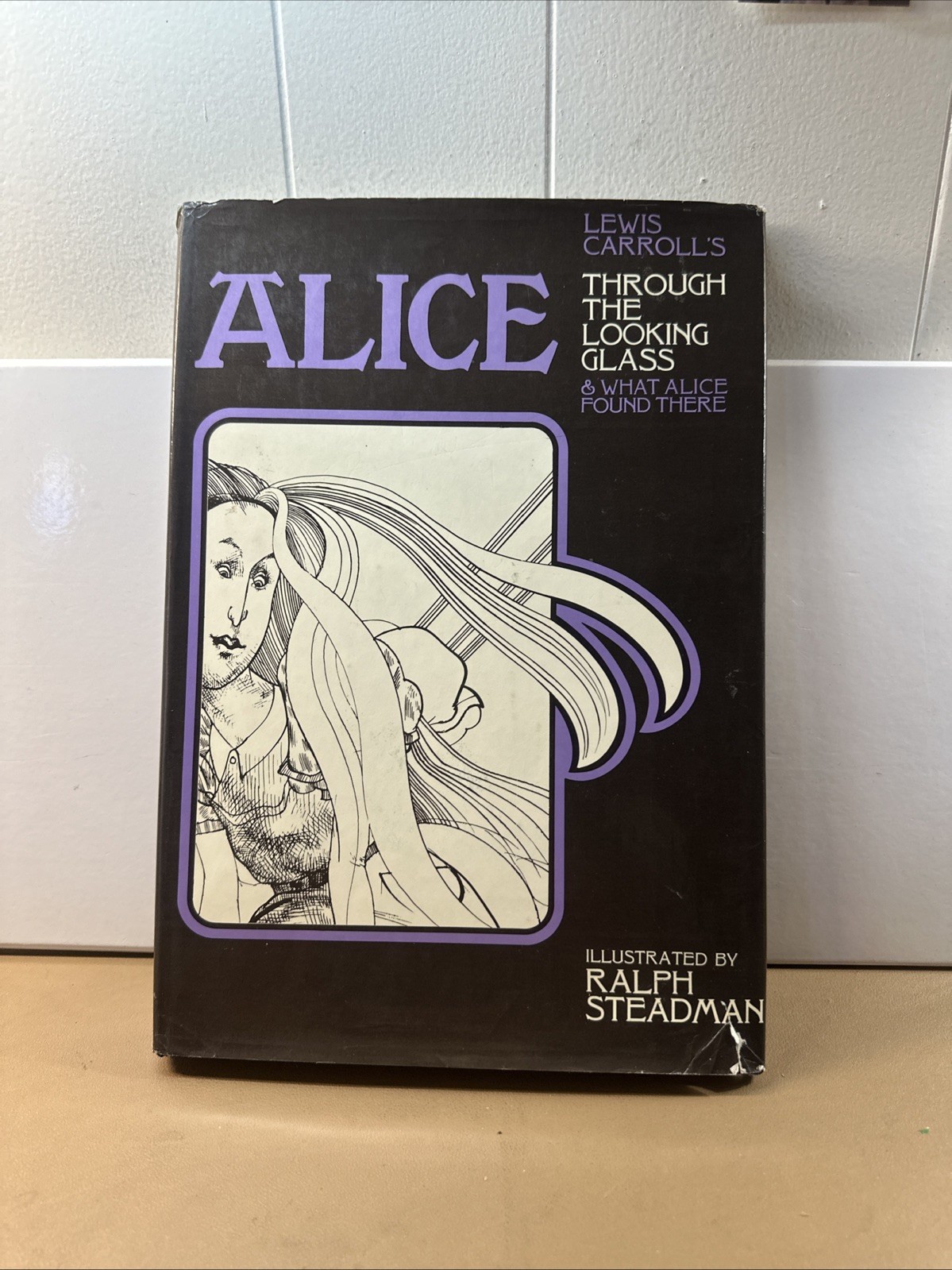 Ralph Steadman ALICE THROUGH THE LOOKING GLASS. 1sr HC US LEWIS Carrolls 197