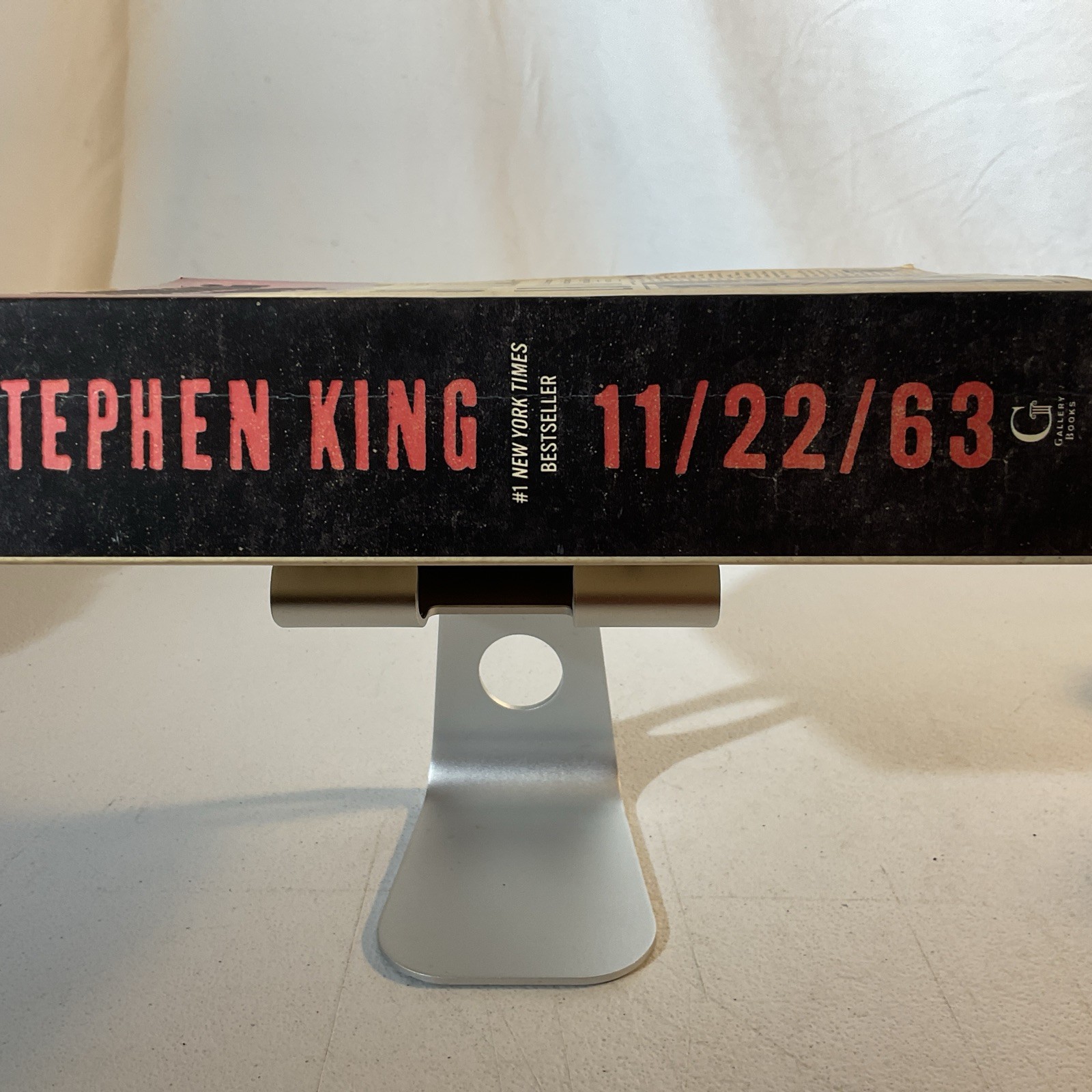 11/22/63 : JFK SLAIN IN DALLAS-A Novel by Stephen King 2012 Paperback UNREAD