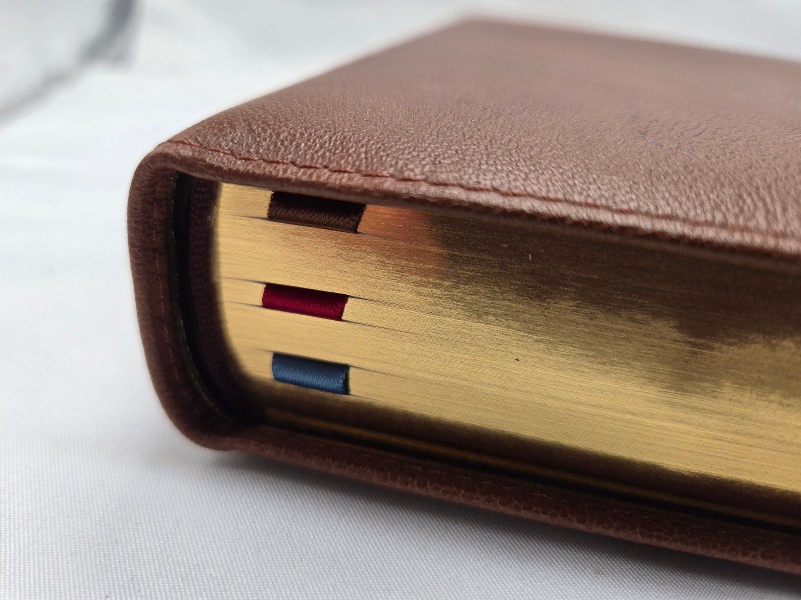 NKJV End-of-Verse Reference Personal Size Large Print Brown Goatskin