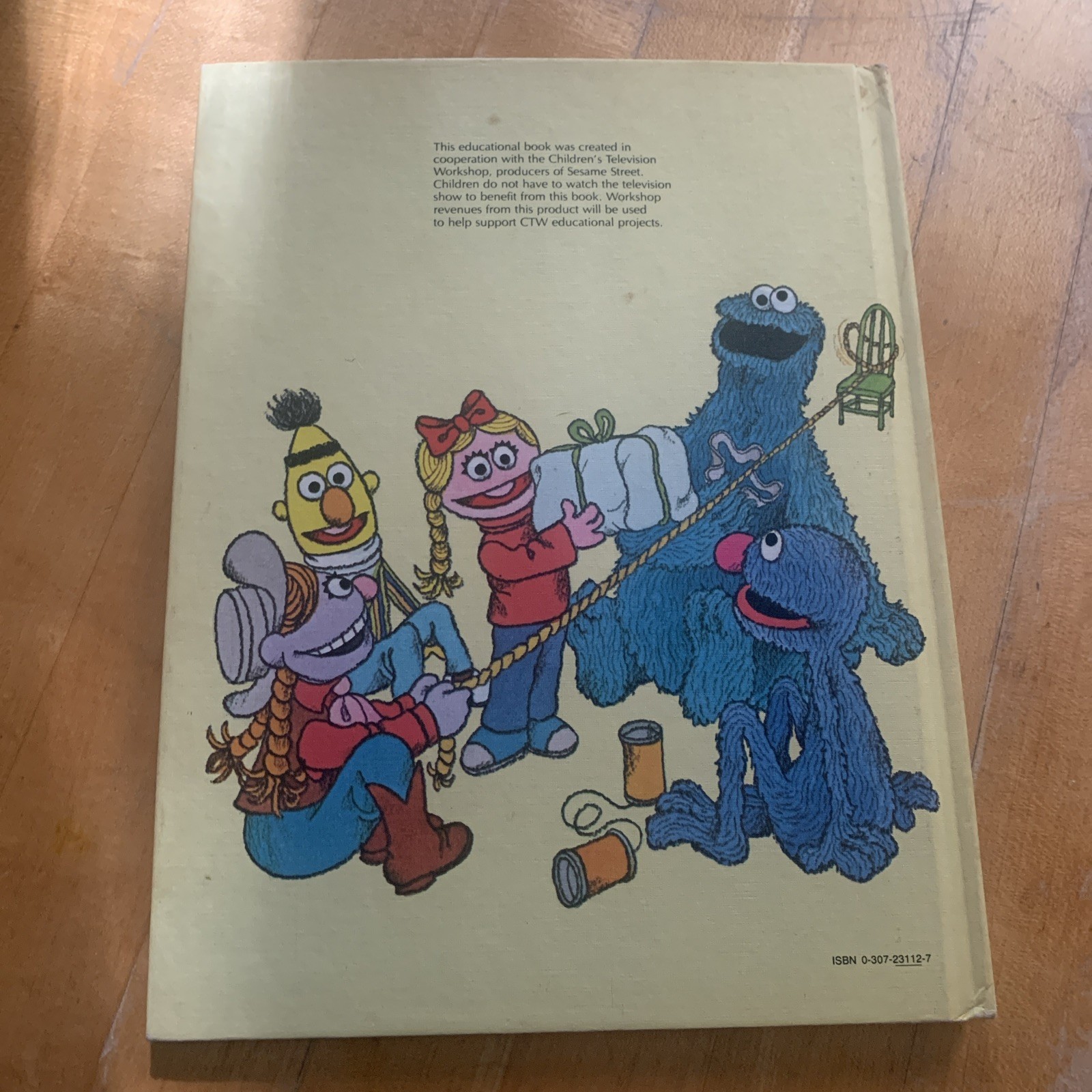 Show And Tell – Sesame Stree Book Club – 1980s – Hardcover