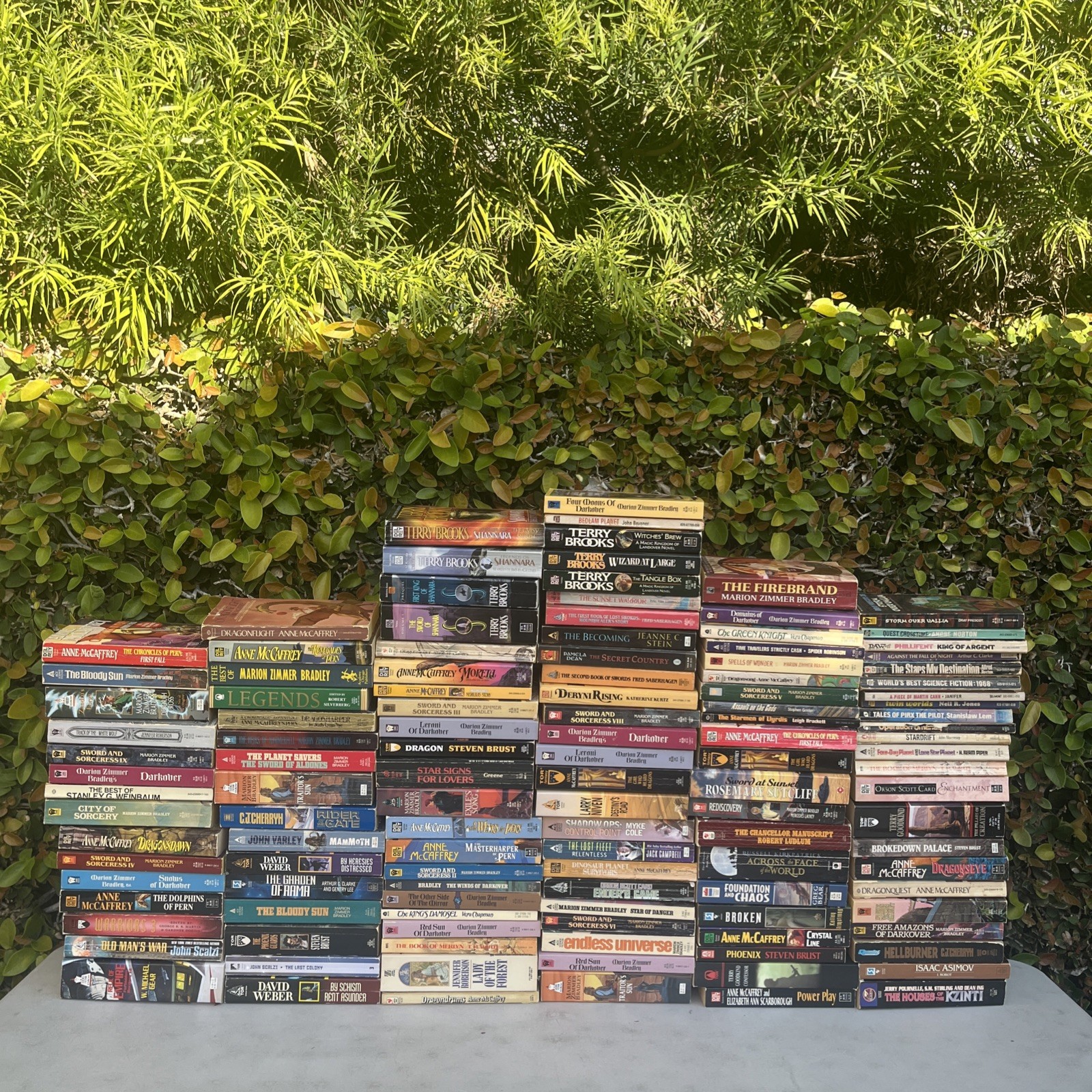 HUGE 122 BOOK LOT Vintage/Modern Mix Sci-Fi Fantasy Paperback Science Fiction