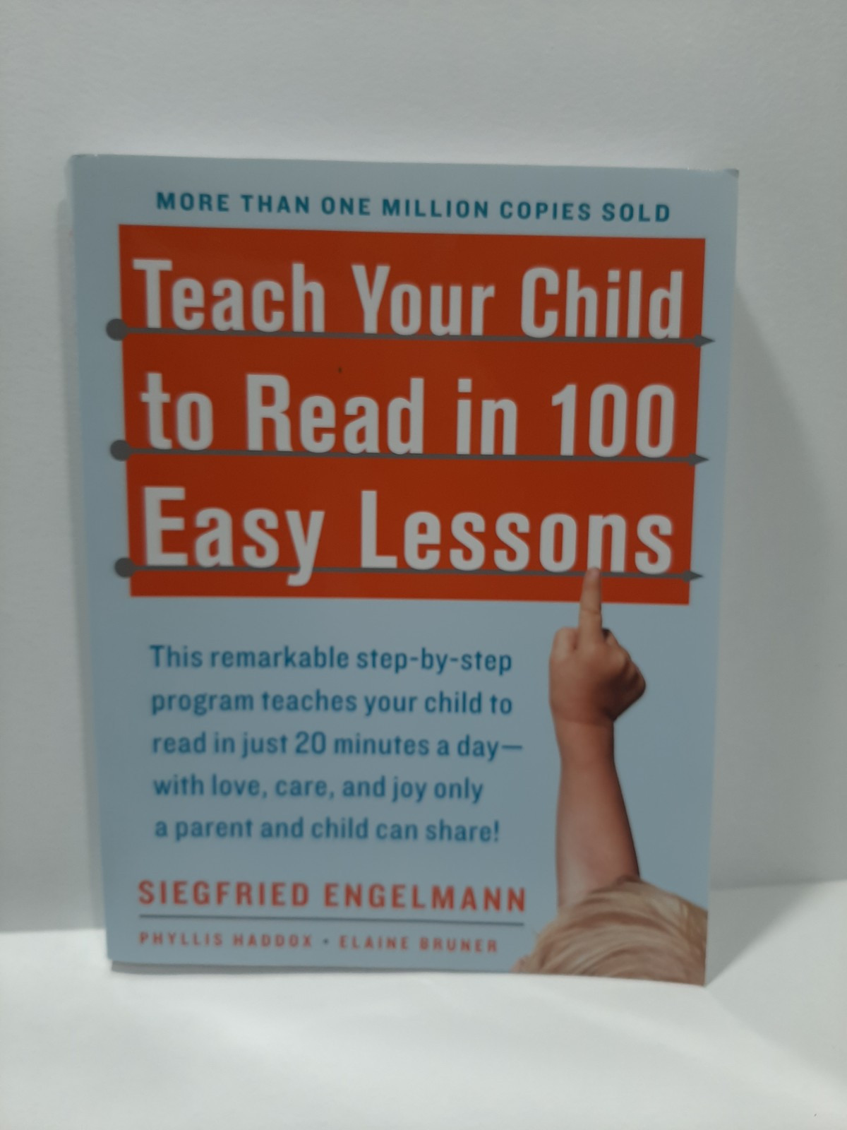 Teach Your Child to Read in 100 Easy Lessons: Revised and Updated Second Edi…