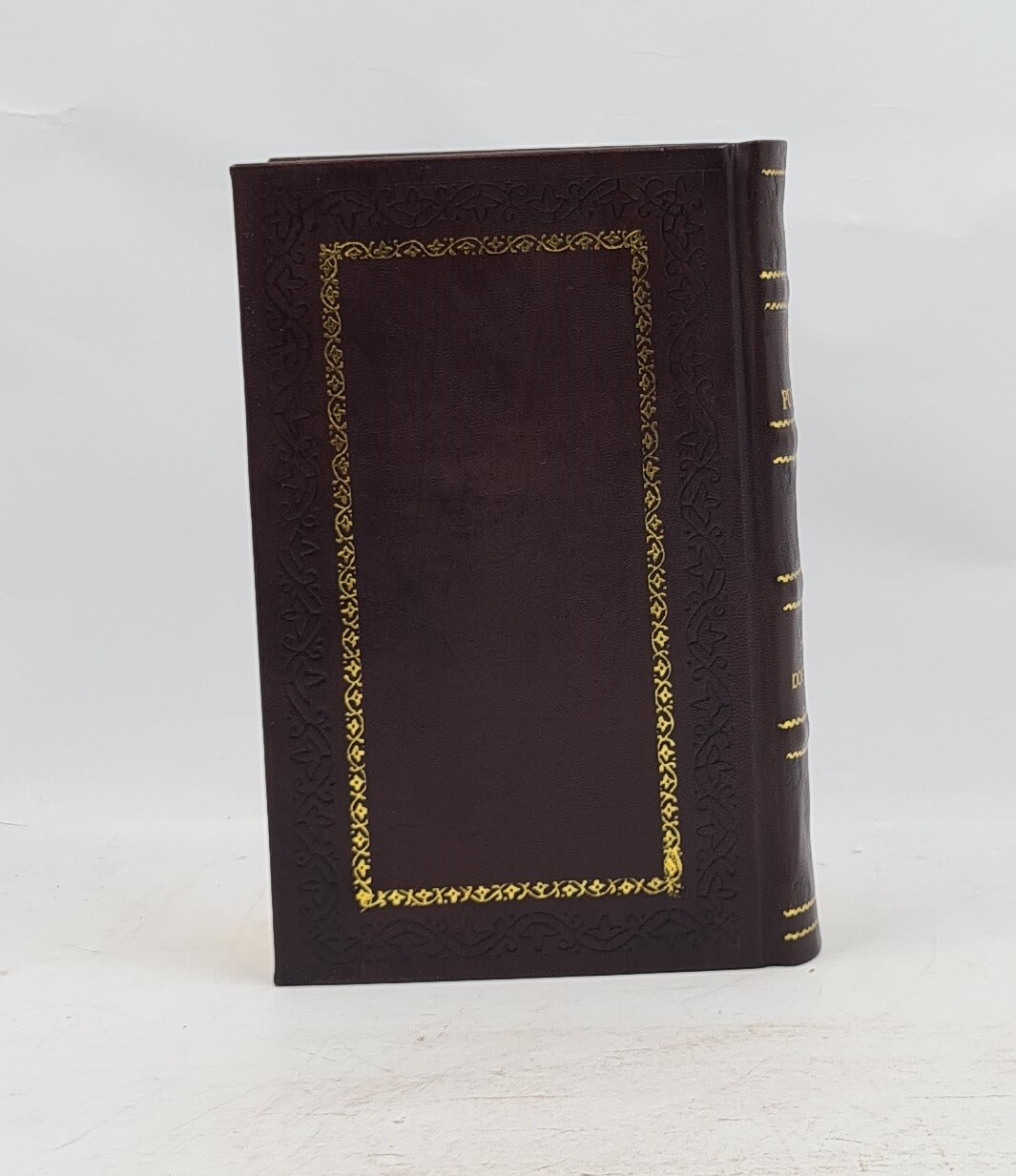 Crime And Punishment: (Penguin Classics Deluxe Edition) [Premium Leather Bound]