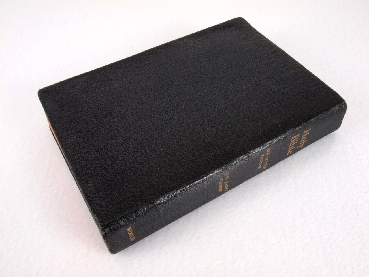 Holy Bible King James Version KJV World Publishing Vintage Red Letter 7.5 x 5.5″