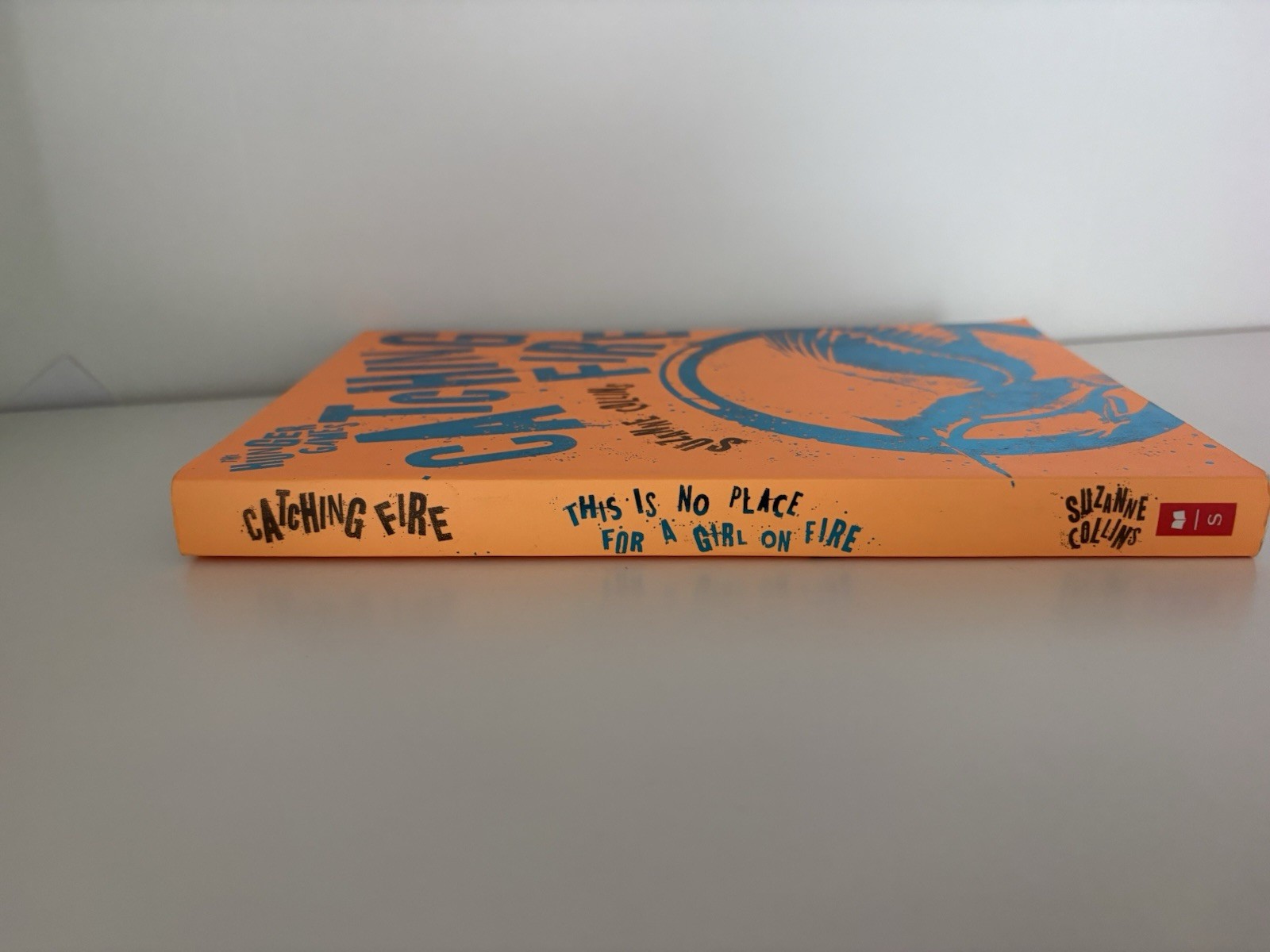 Hunger Games Trilogy: Propaganda Edition Suzanne Collins Neon Scholastic *READ*