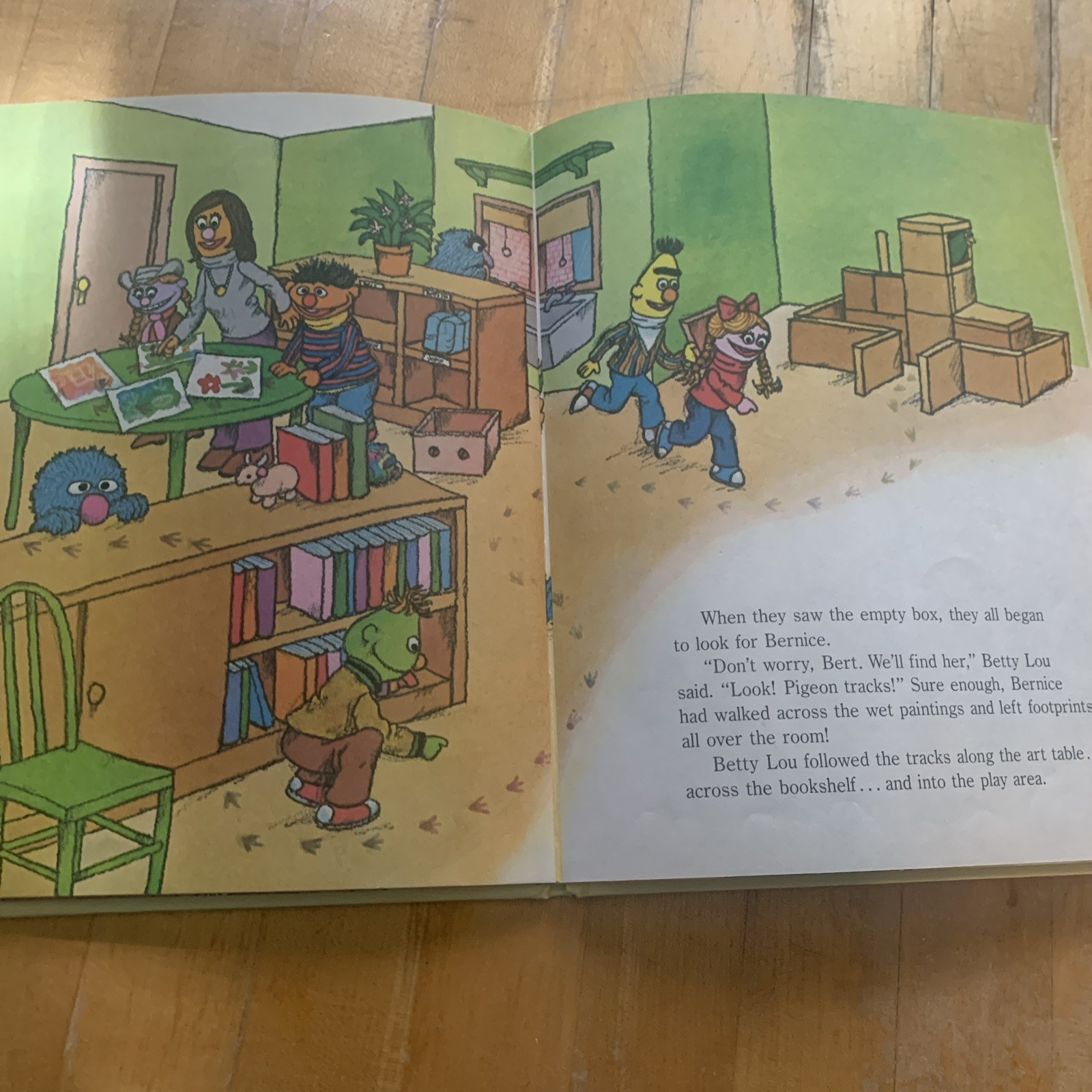 Show And Tell – Sesame Stree Book Club – 1980s – Hardcover