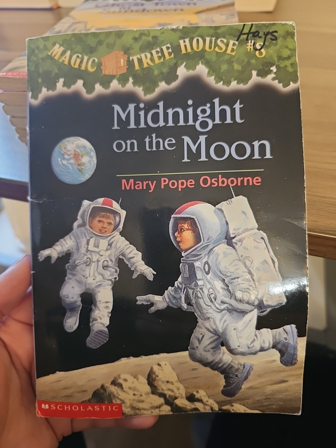 Magic Tree House #8: Midnight On the Moon Paperback