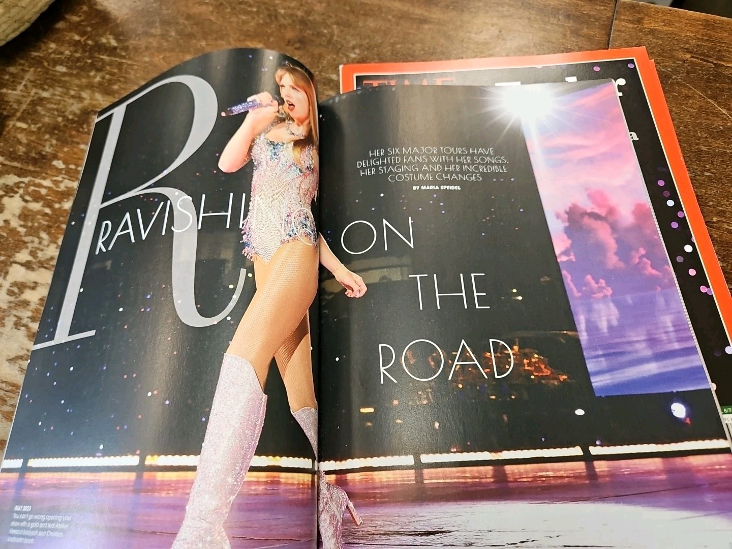 TAYLOR SWIFT STYLE ALBUM Fall 2023 Pop Icons Magazine 100+ Photos LIKE NEW