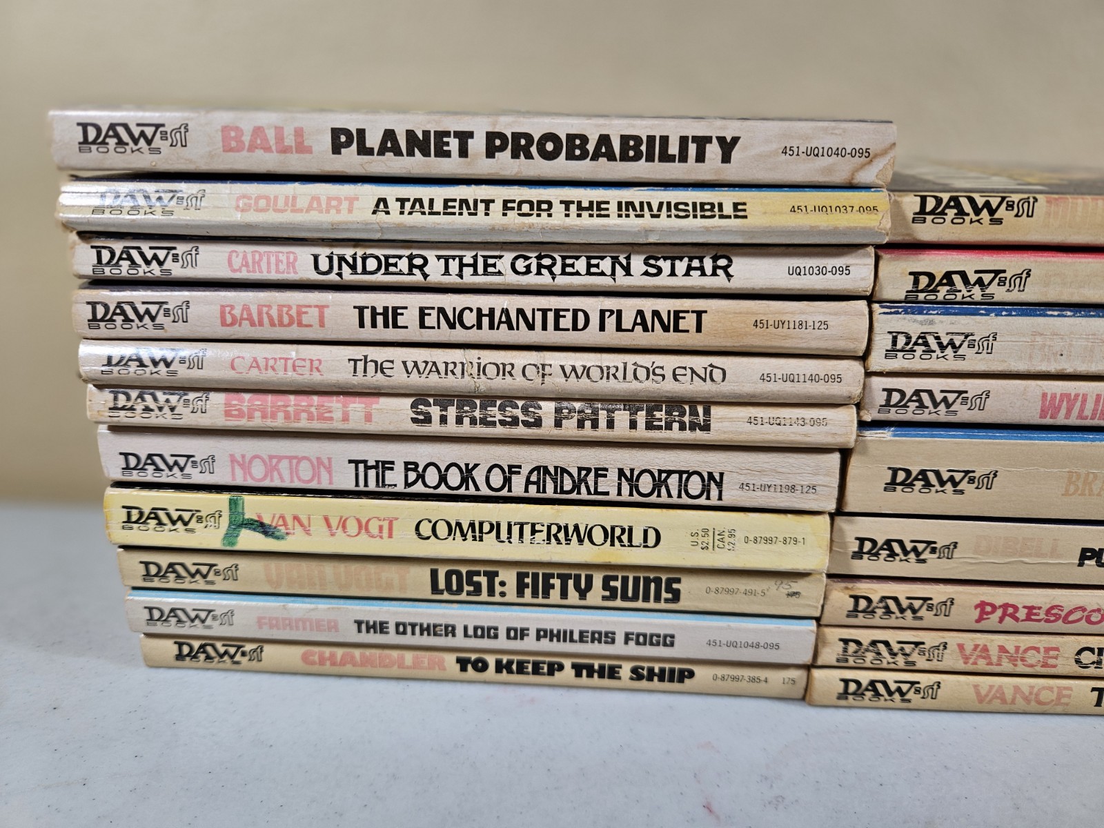 Lot of 20 – Vintage DAW Books – Science Fiction Paperbacks