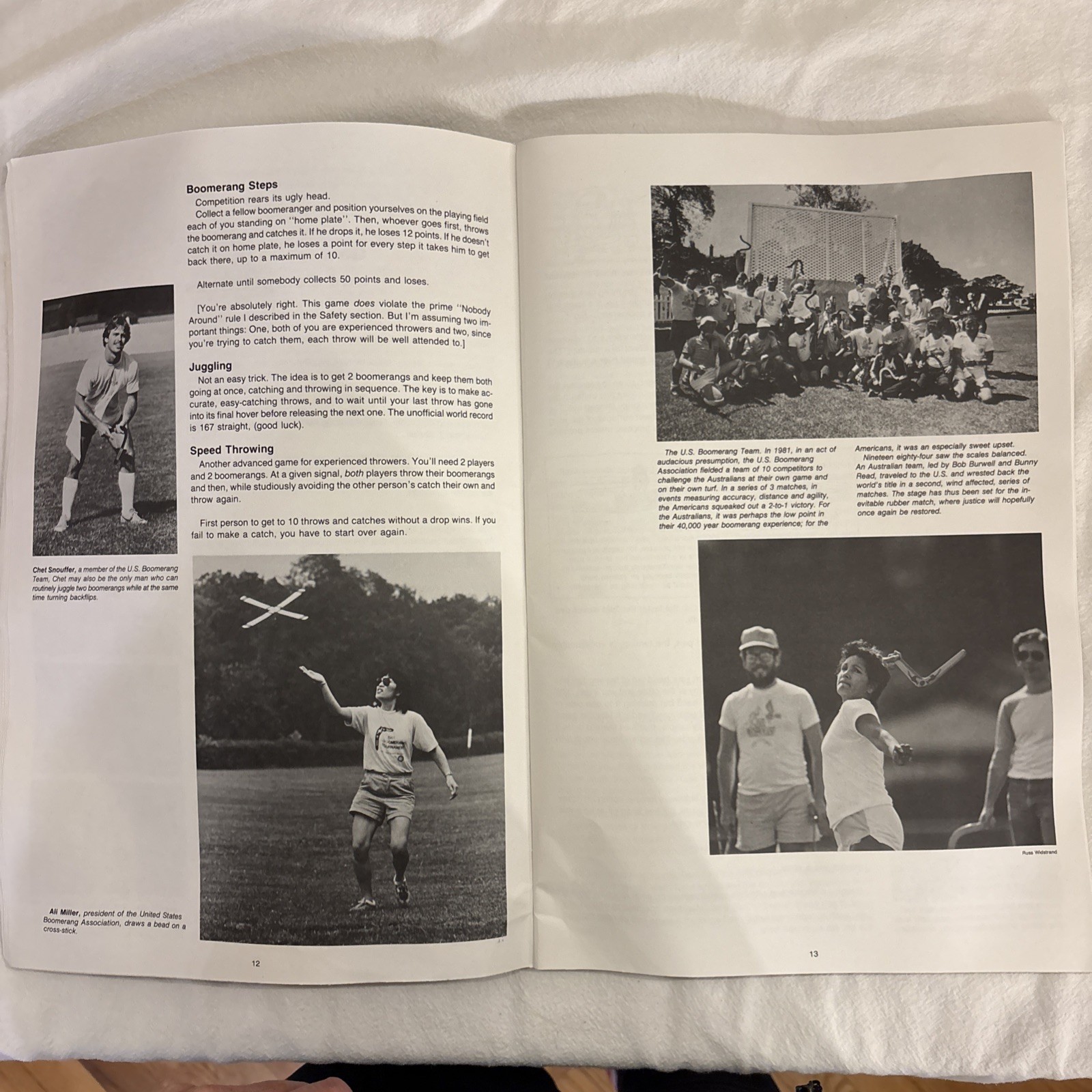 1985 THE BOOMERANG BOOK John Cassidy, Klutz Press, w/ Boomerang 1st Print VTG