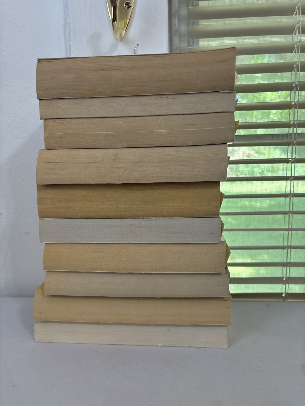 Lot of 10 Mystery – Paperbacks – Mixed Authors – FREE SHIPPING