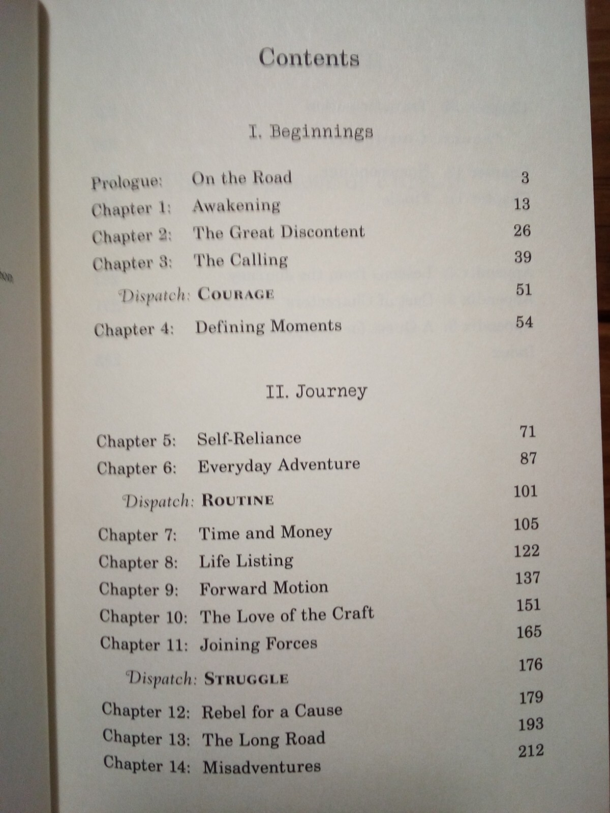 (C26BH) “THE HAPPINESS OF PURSUIT” – CHRIS GUILLEBEAU / HC – DJ / FIRST EDITION